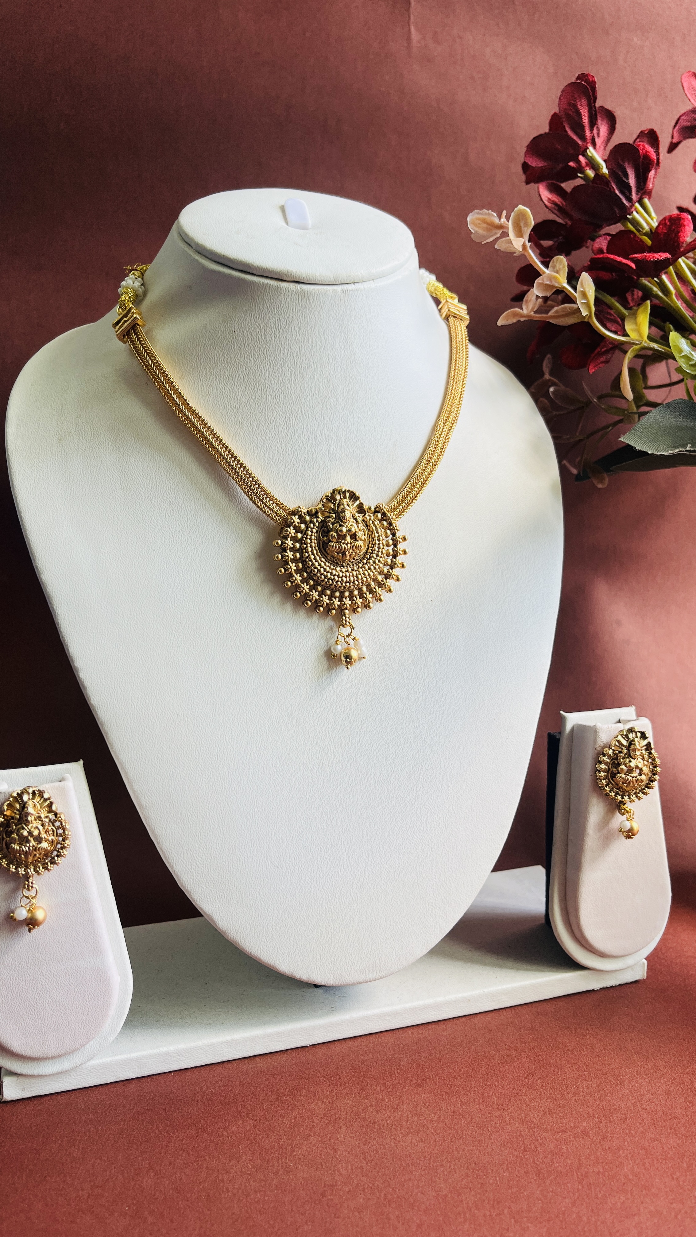 Traditional Gold-Plated Necklace Set