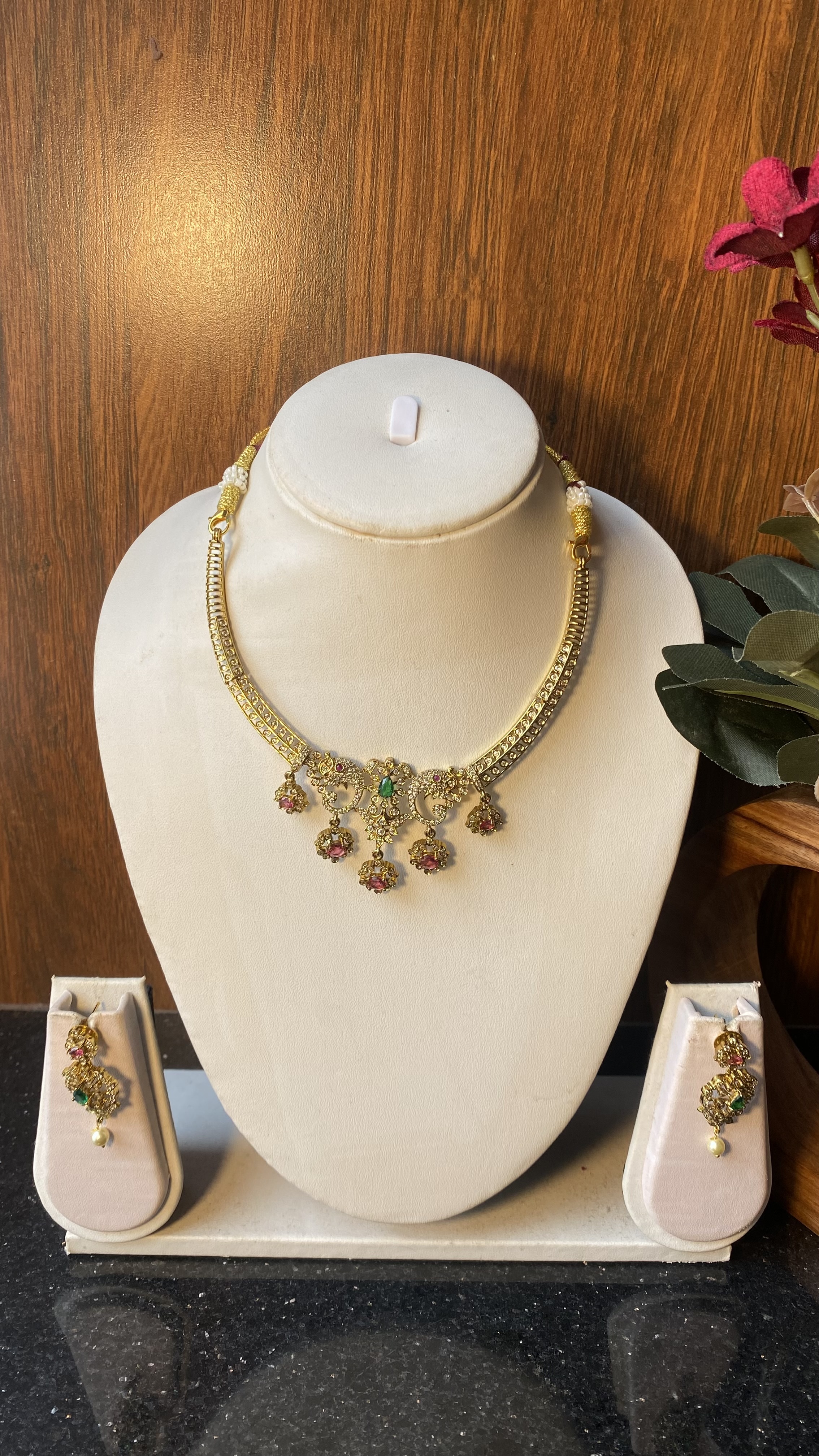 Elephant hanging stone kanti HNS211