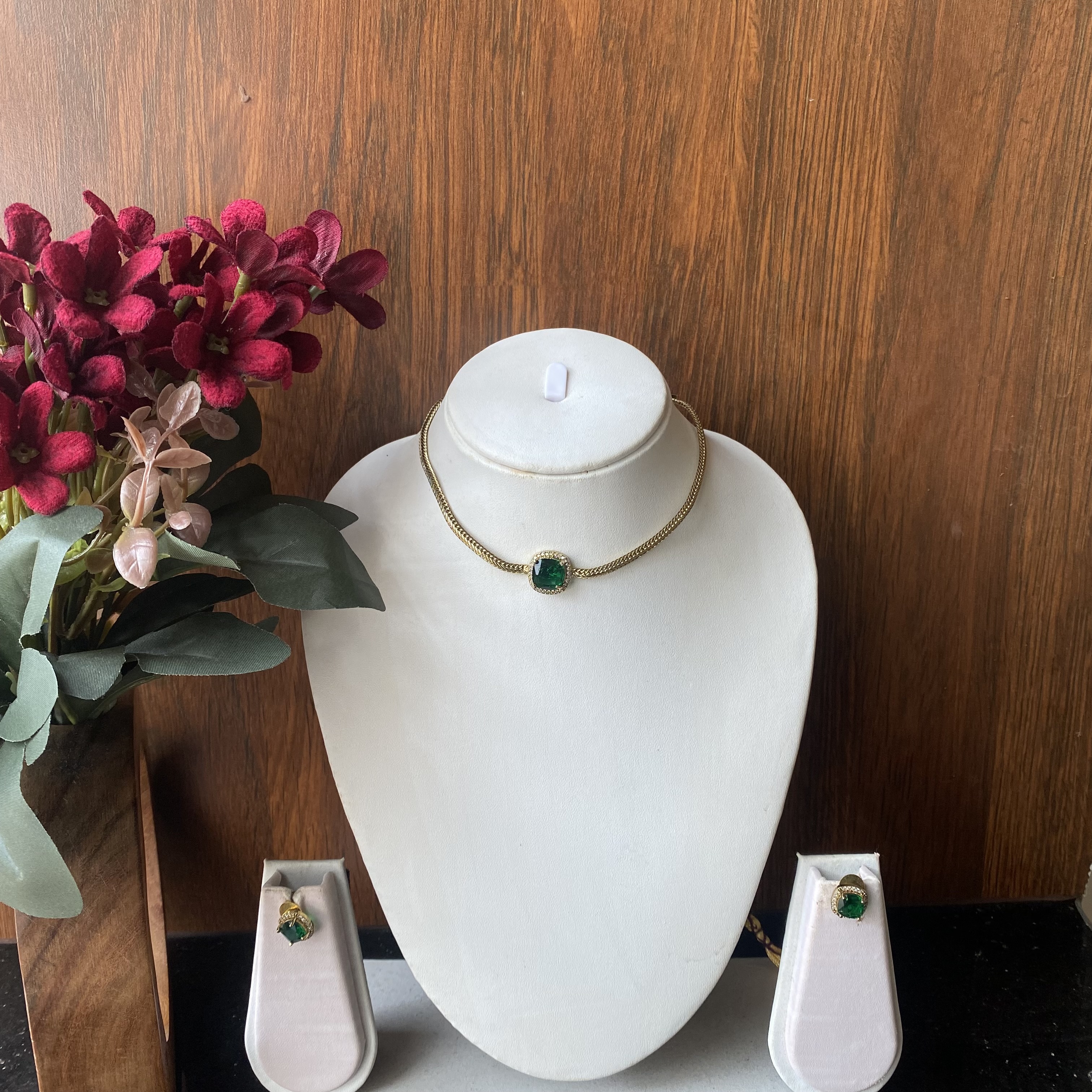 Emerald /green stone attigai AS091