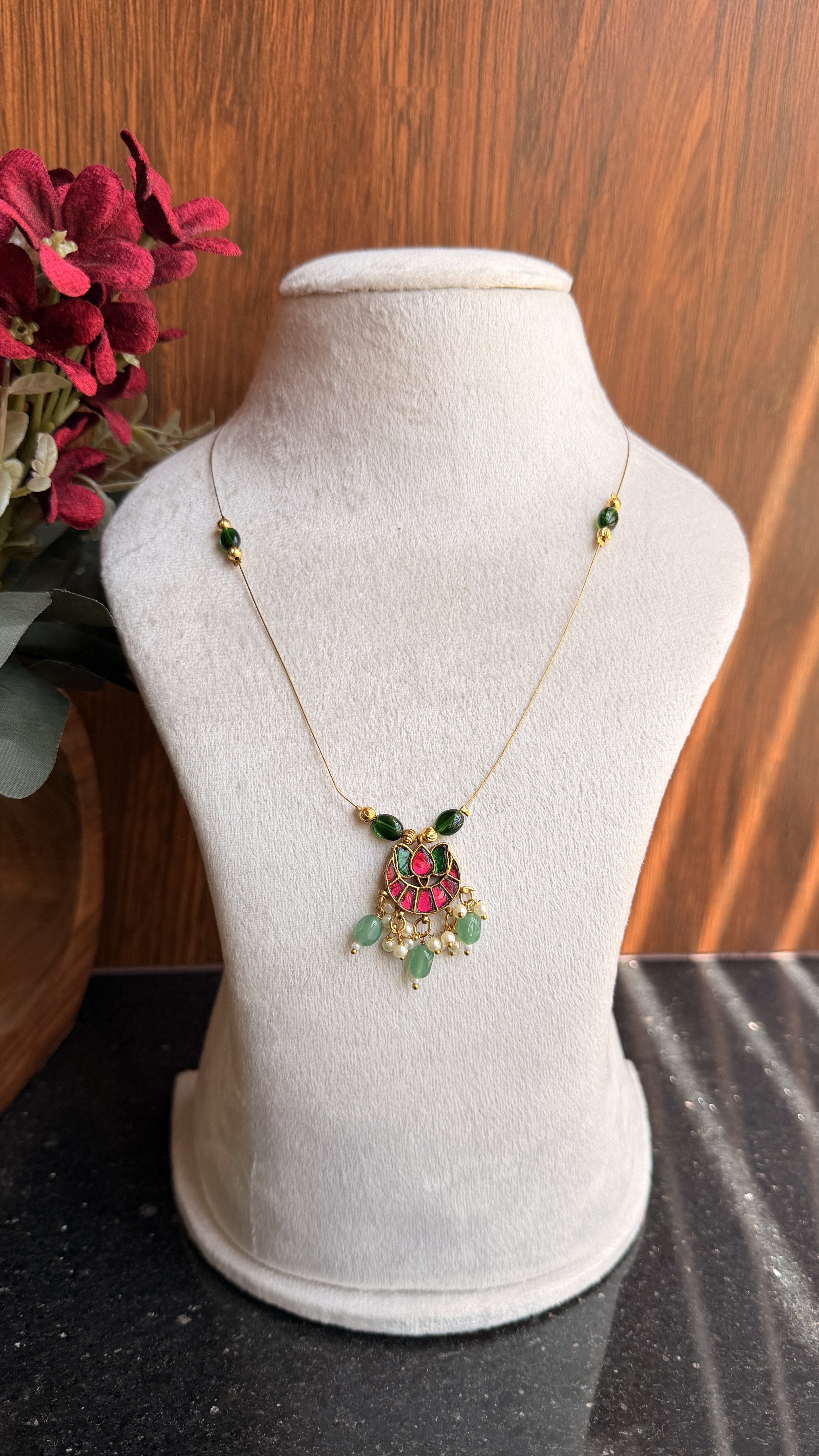 Kundan stone invisible necklace IC656