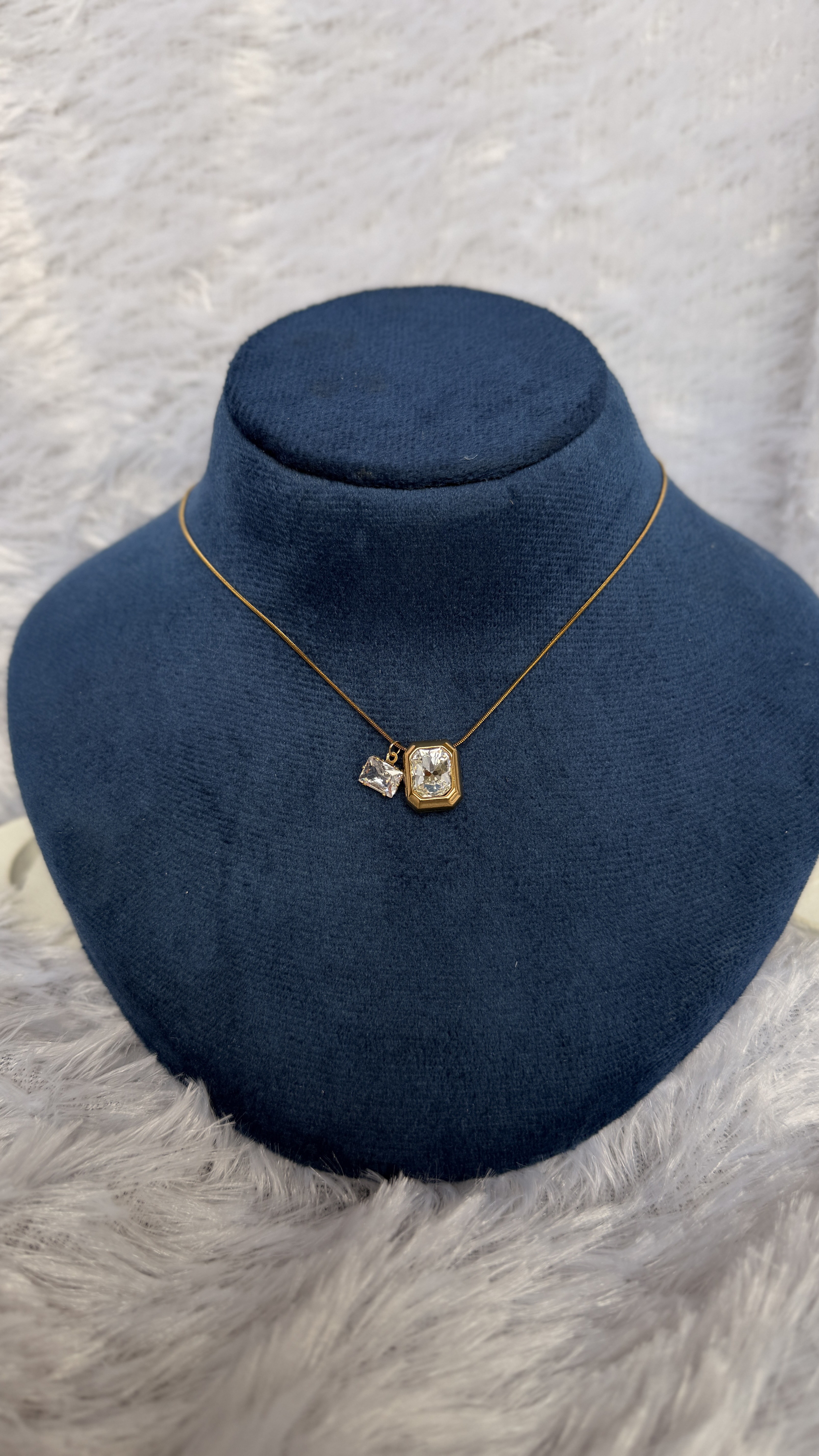 Ronaldo diamond necklace AT17