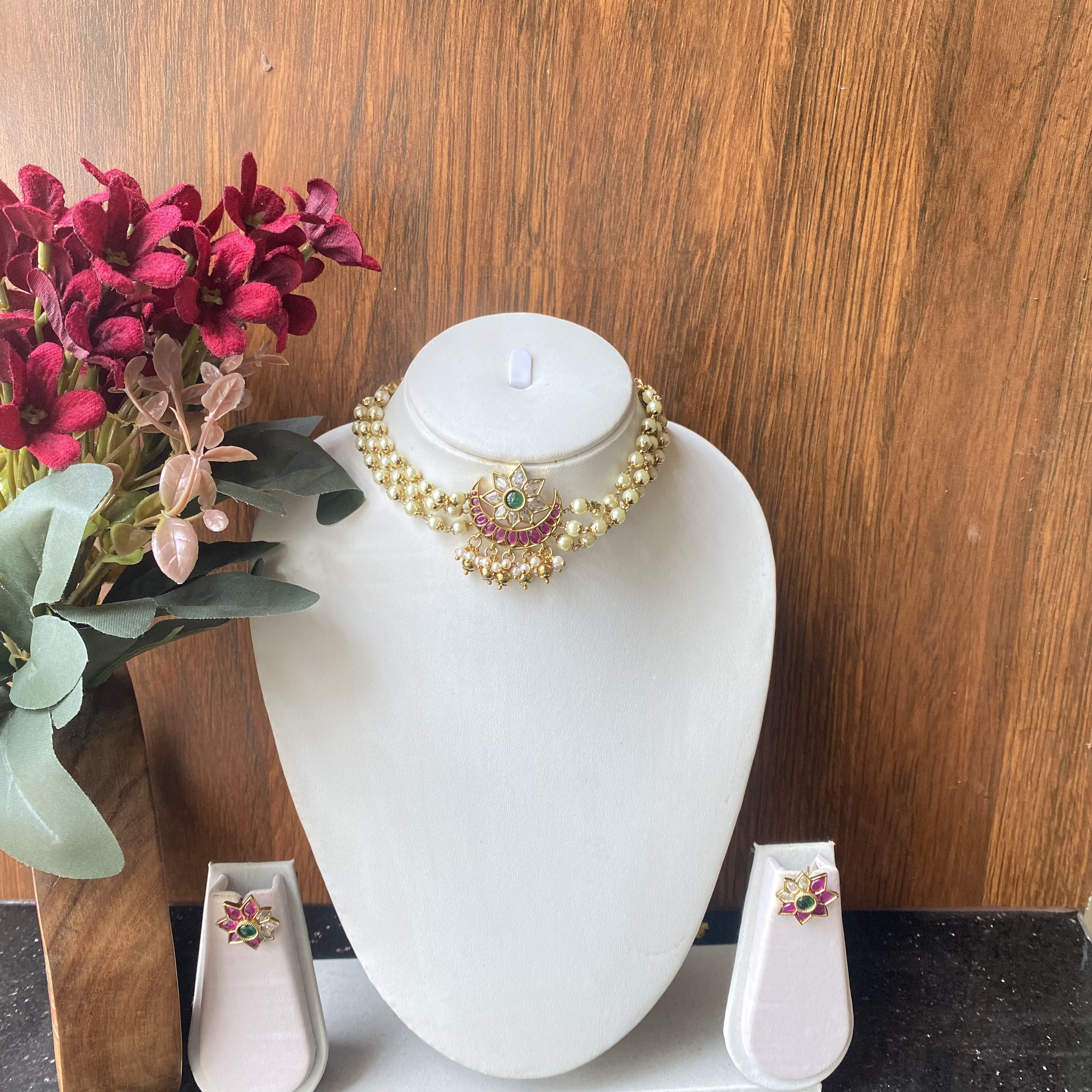 Premium pearl choker LTS020