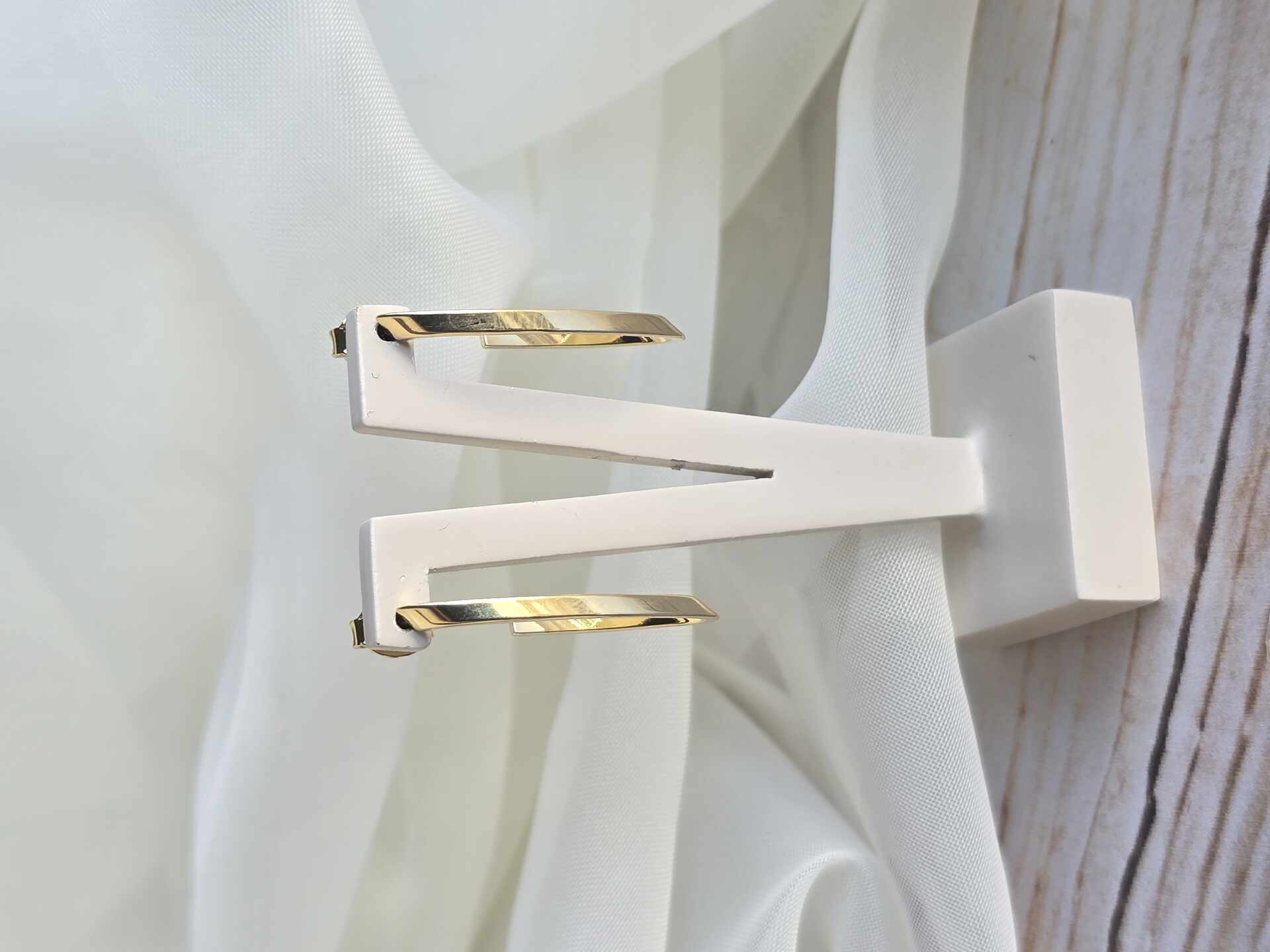 BRI3430G - Brinco Ouro Semijoia