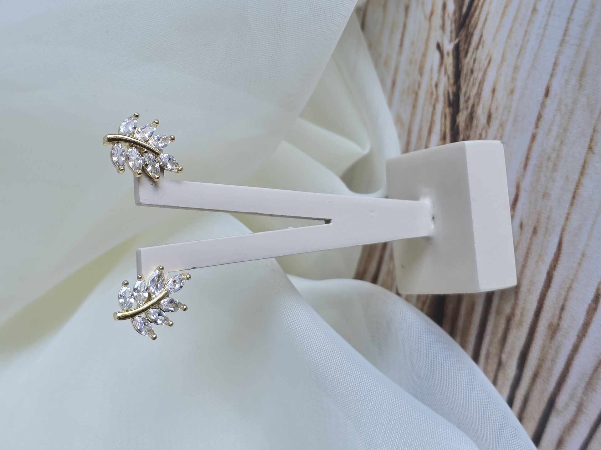 BRI3488G - Brinco Ouro Semijoia