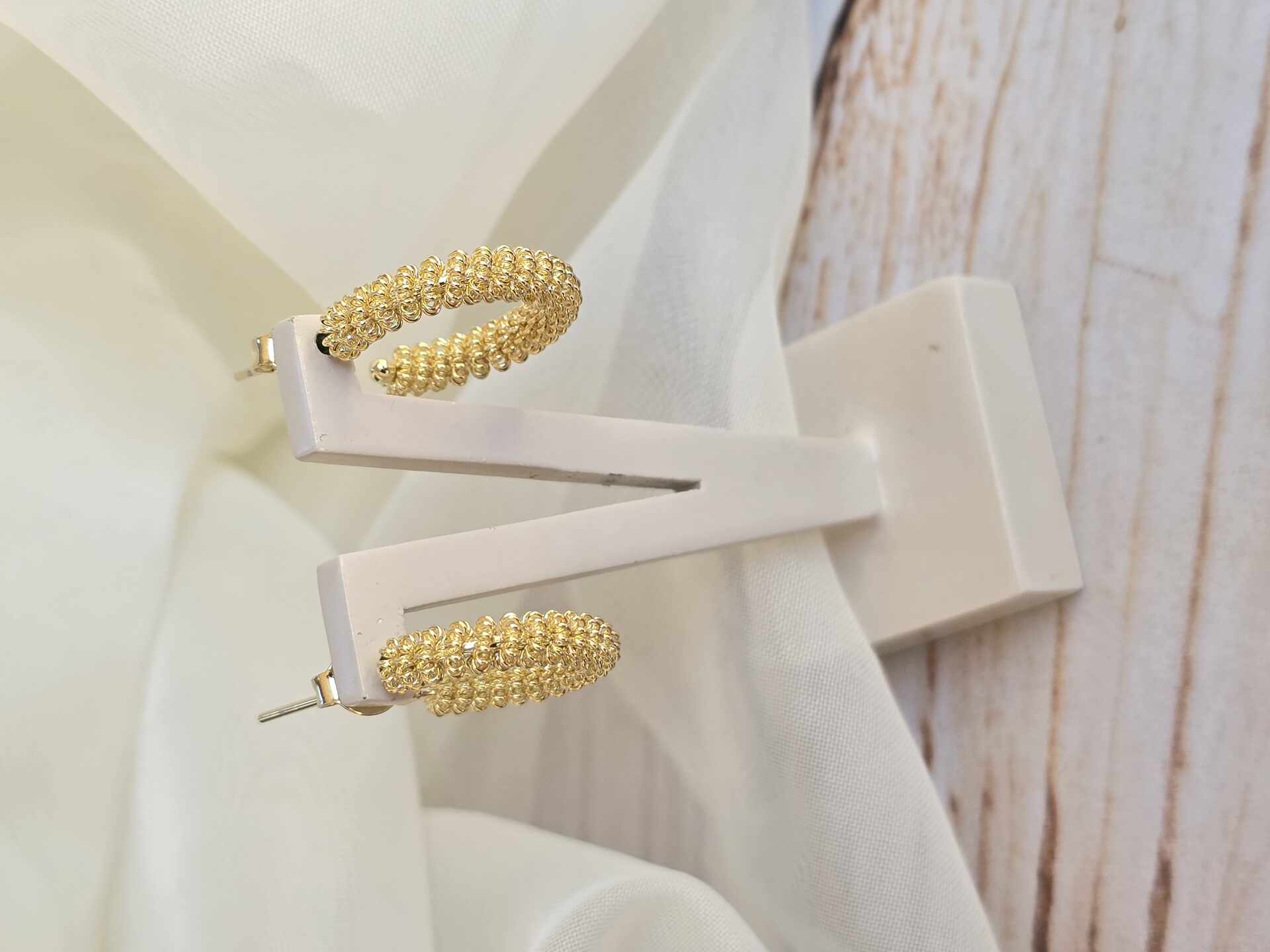 BRI3414G - Brinco Ouro Semijoia