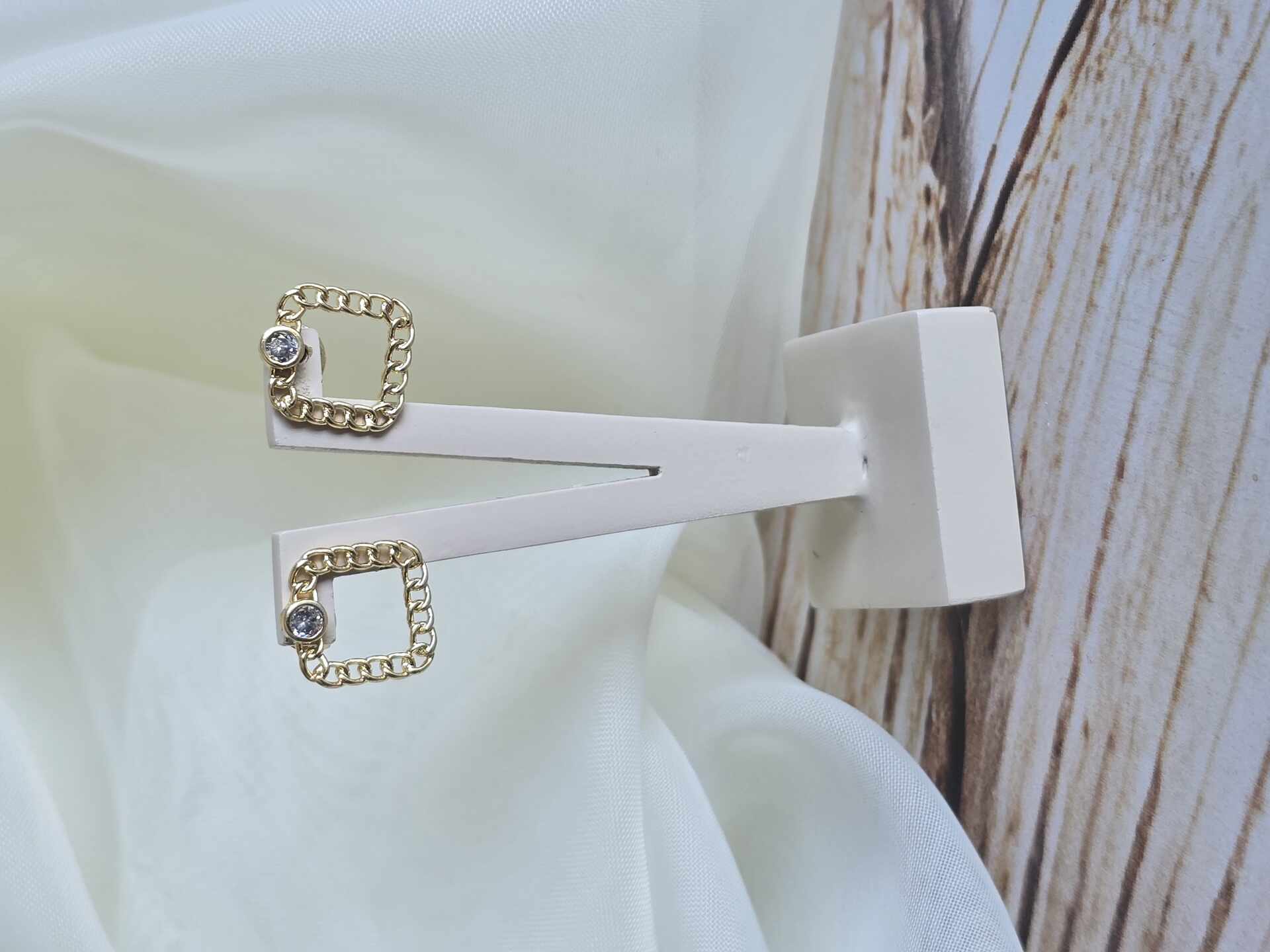 BRI3439G - Brinco Ouro Semijoia