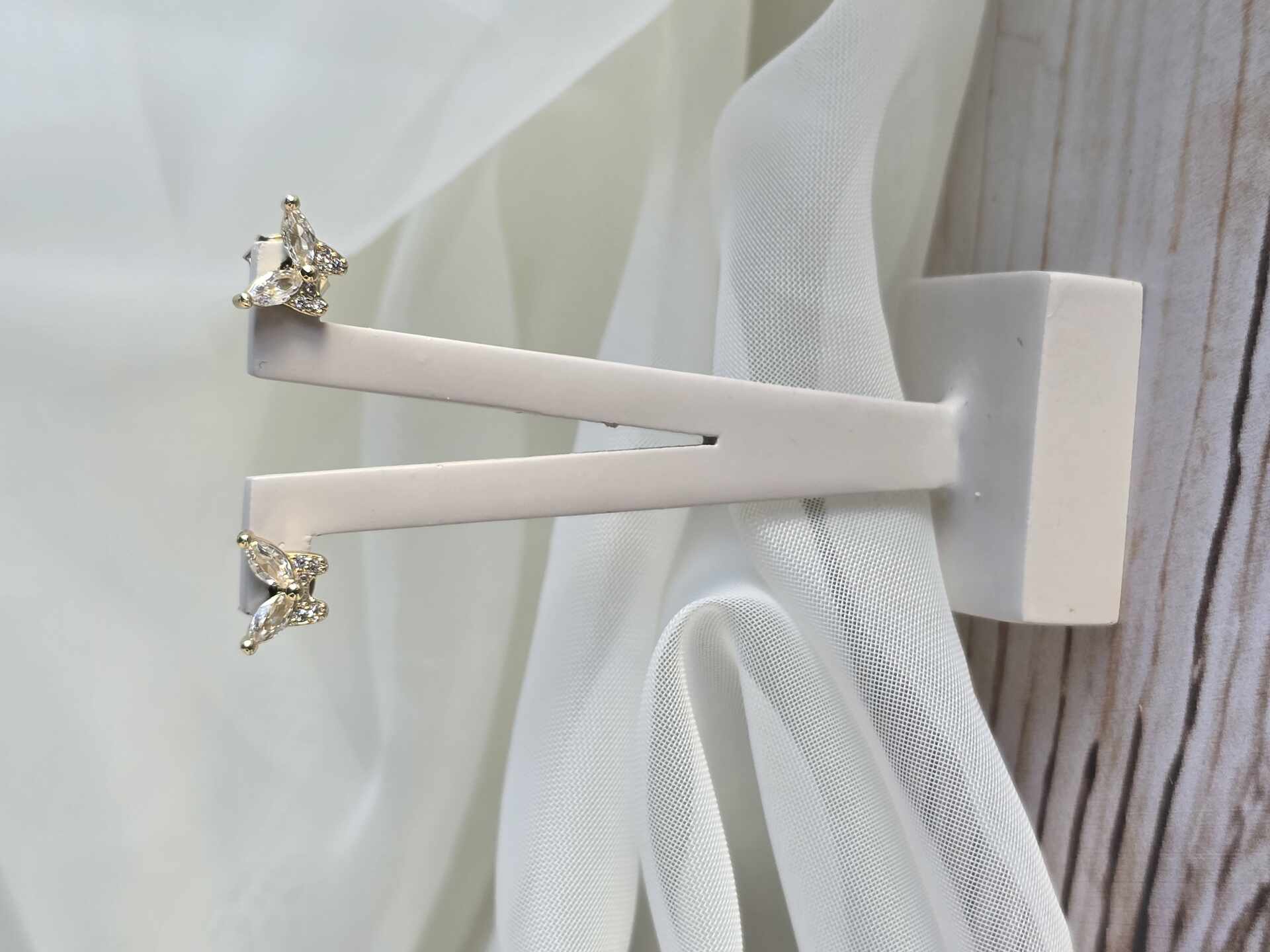 BRI3441G - Brinco Ouro Semijoia