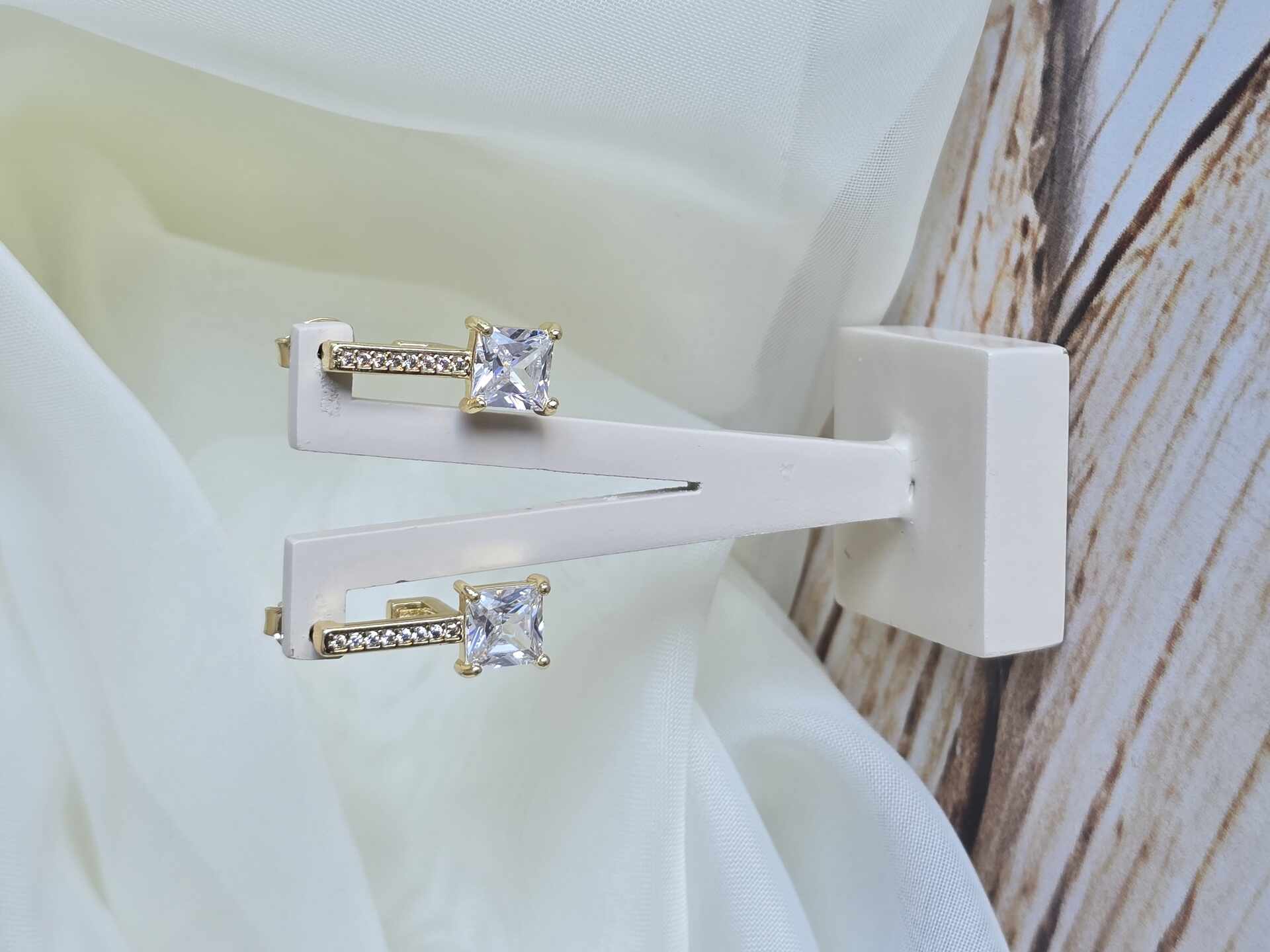 BRI3471G - Brinco Ouro Semijoia