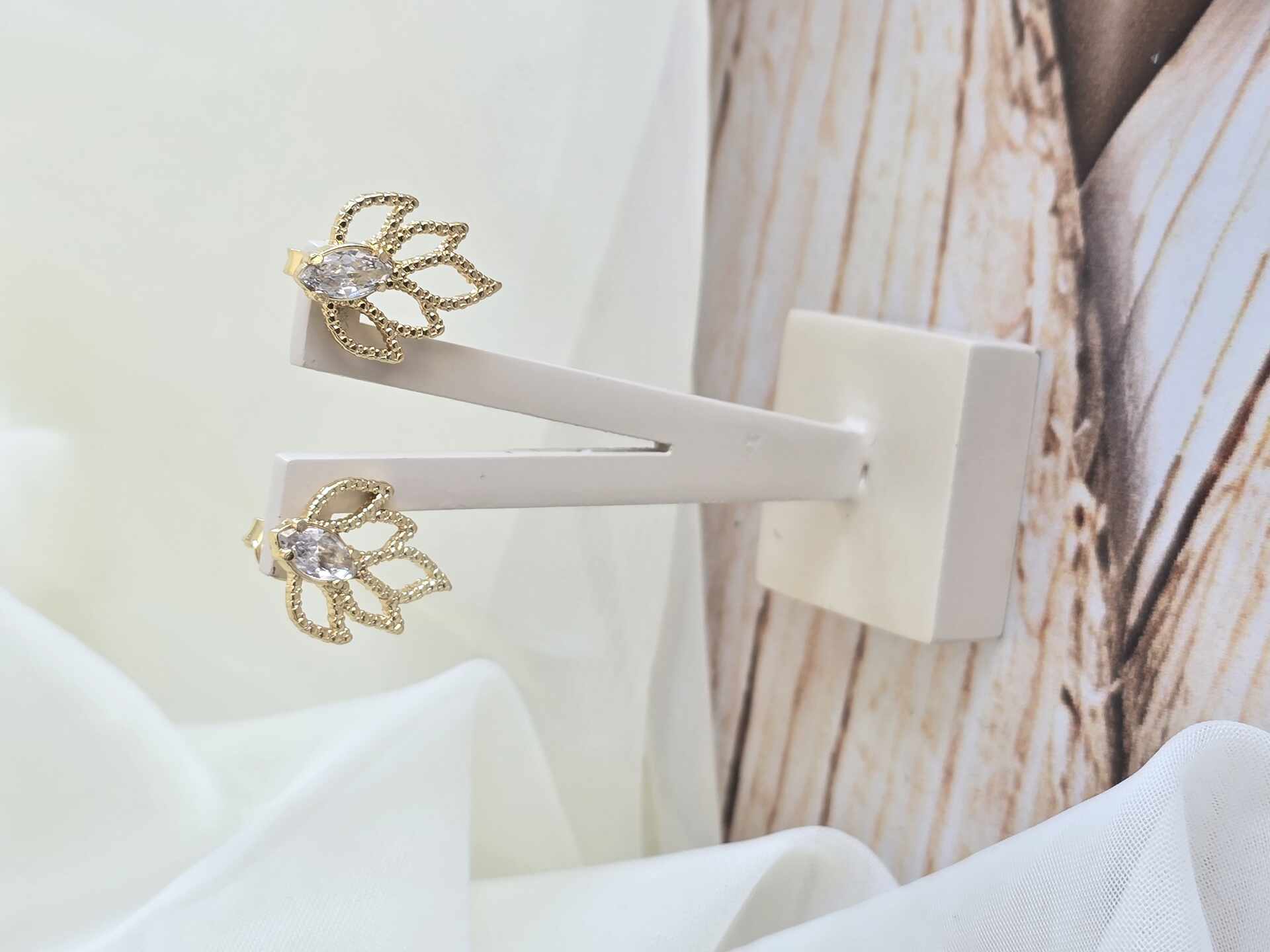 BRI3511G - Brinco Ouro Semijoia