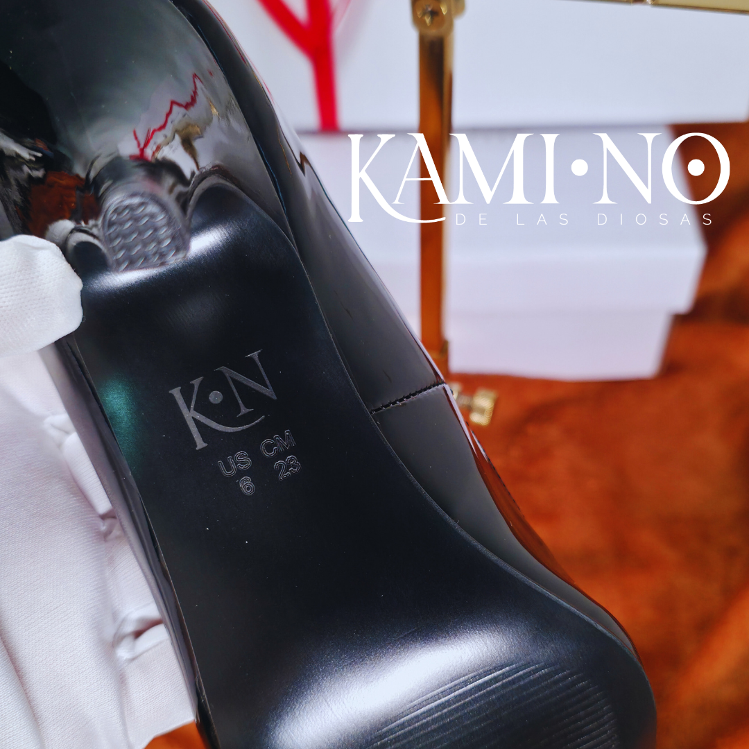 Coatlicue, 7 cm Negro.