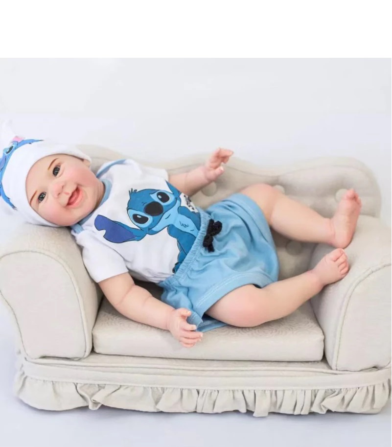 Bebê Reborn Realista Menino de Silicone  Pode dar Banho Conjunto de Roupas Bebê Stitch