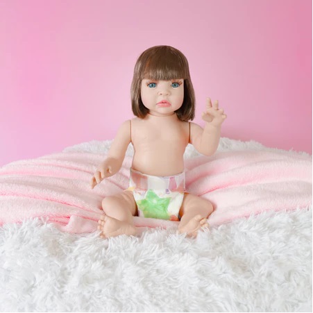 Boneca Bebê Reborn Silicone Bebe Barata Realista 100% Vinil siliconado + itens