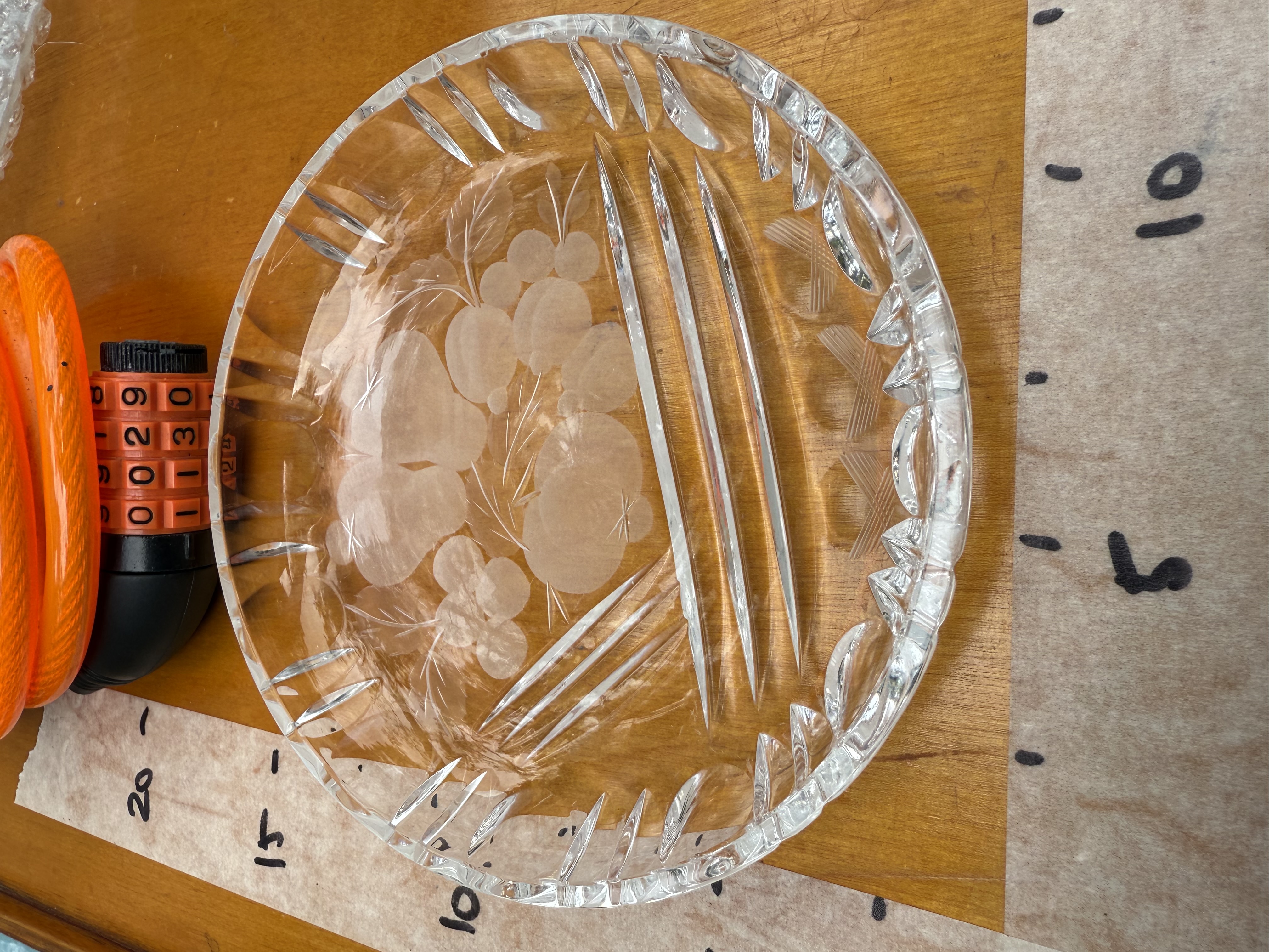 EW kristalltaldrik pirnilihviga, äkki Lorup?