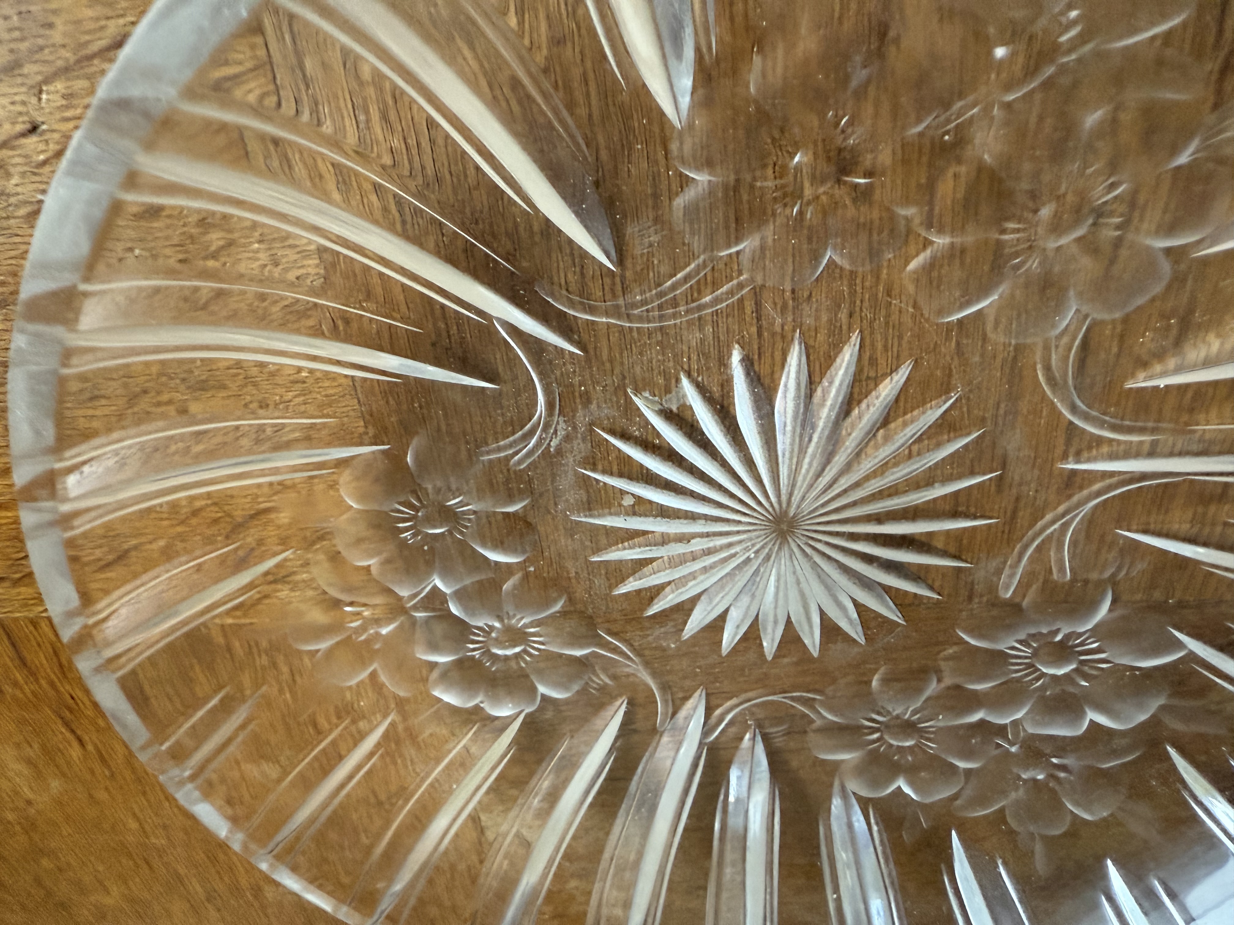 EW suur kristalltaldrik lillelihv