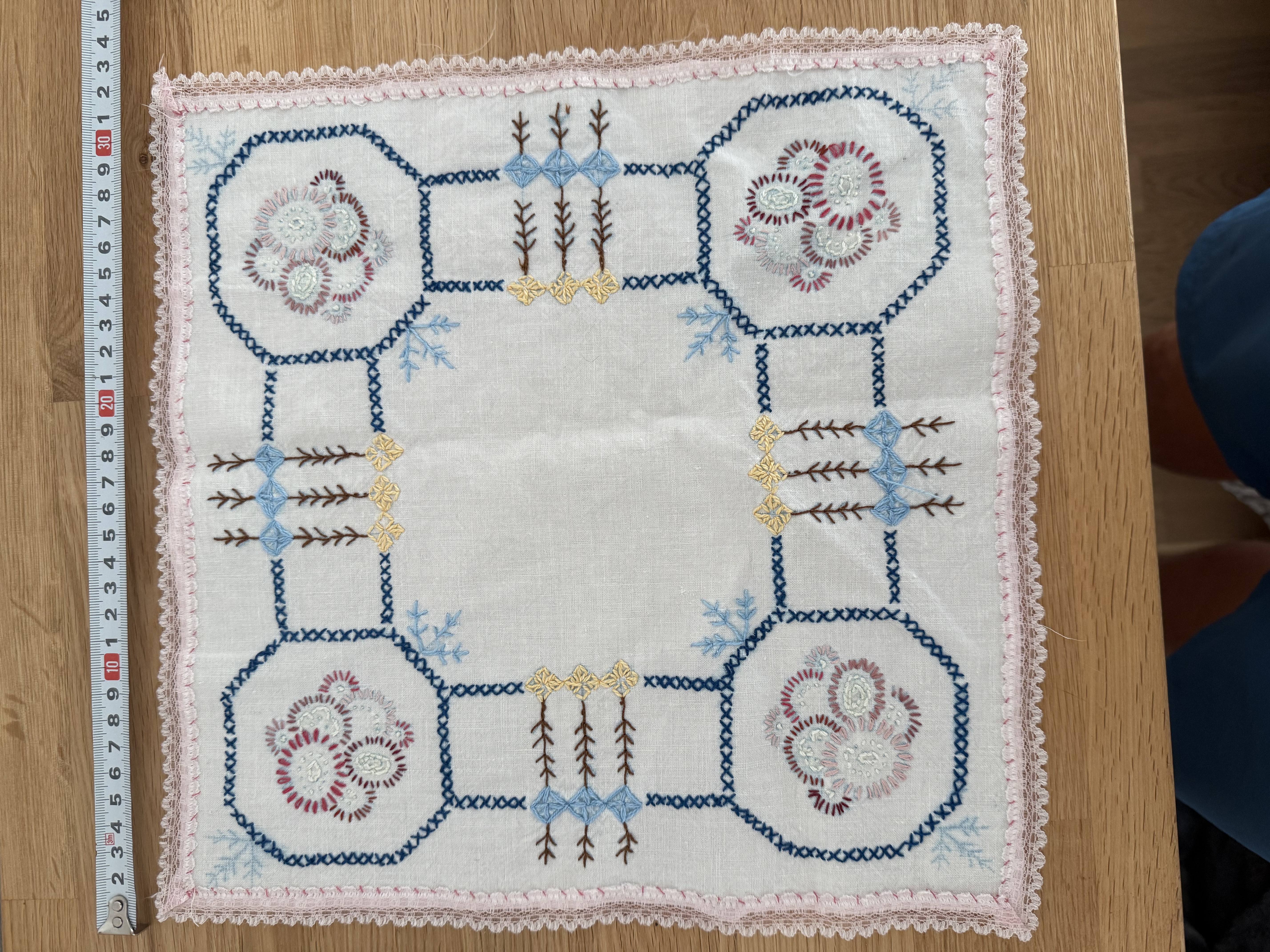 EW-aegne rätik väike