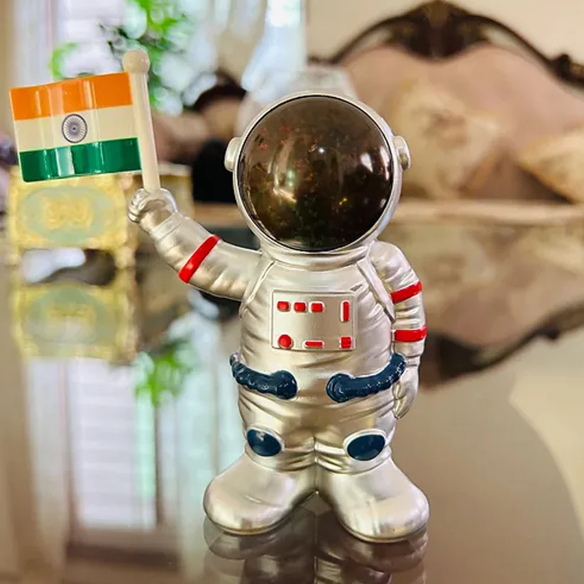 Astronaut Solar Energy Figurine