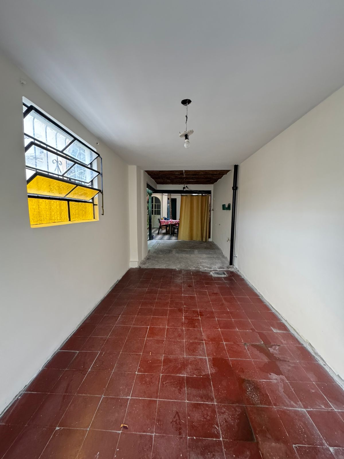 Venta casa 4 amb c/cochera y jardin