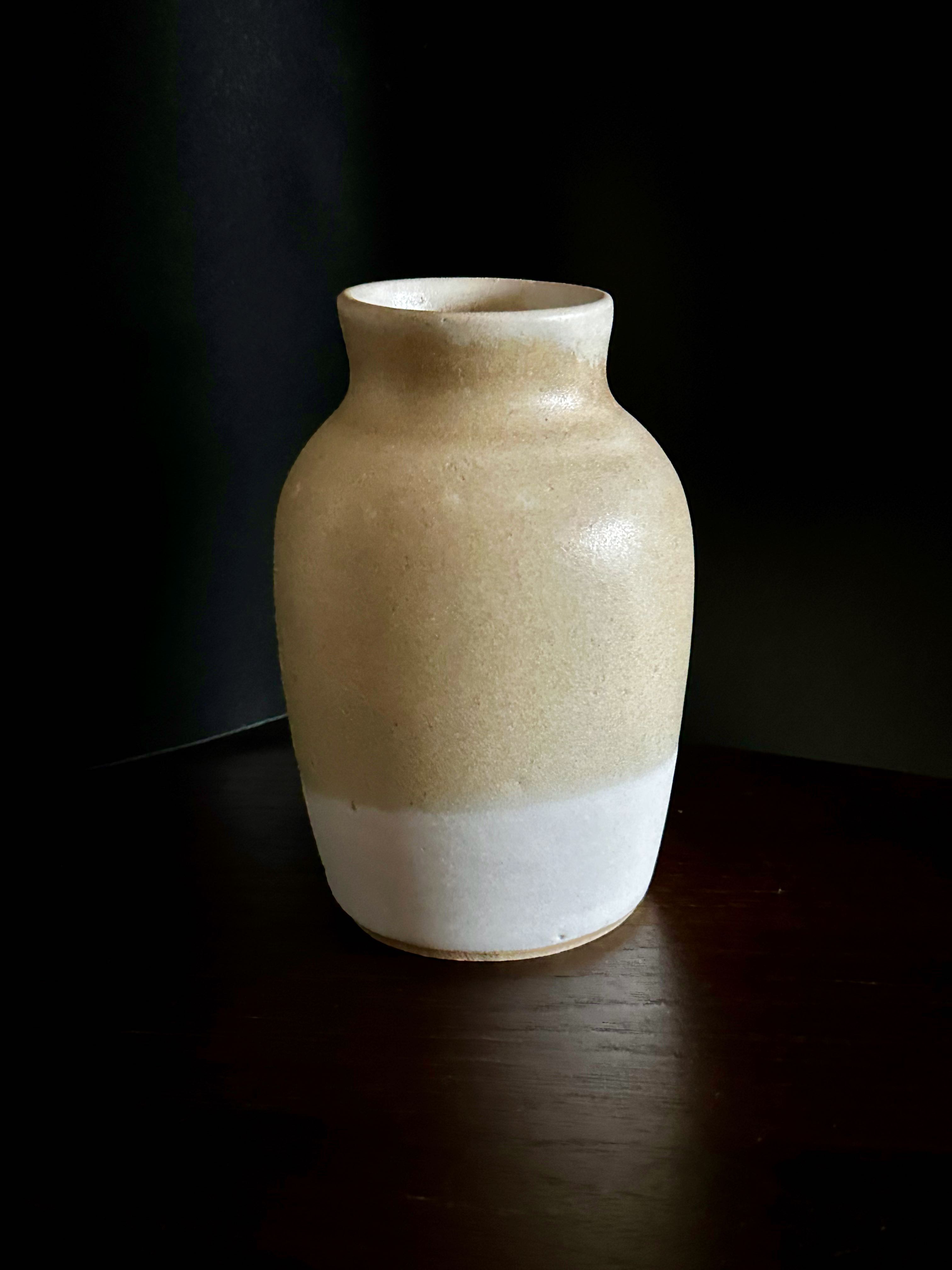 Stoneware Two-Tone Vase Yellow & White