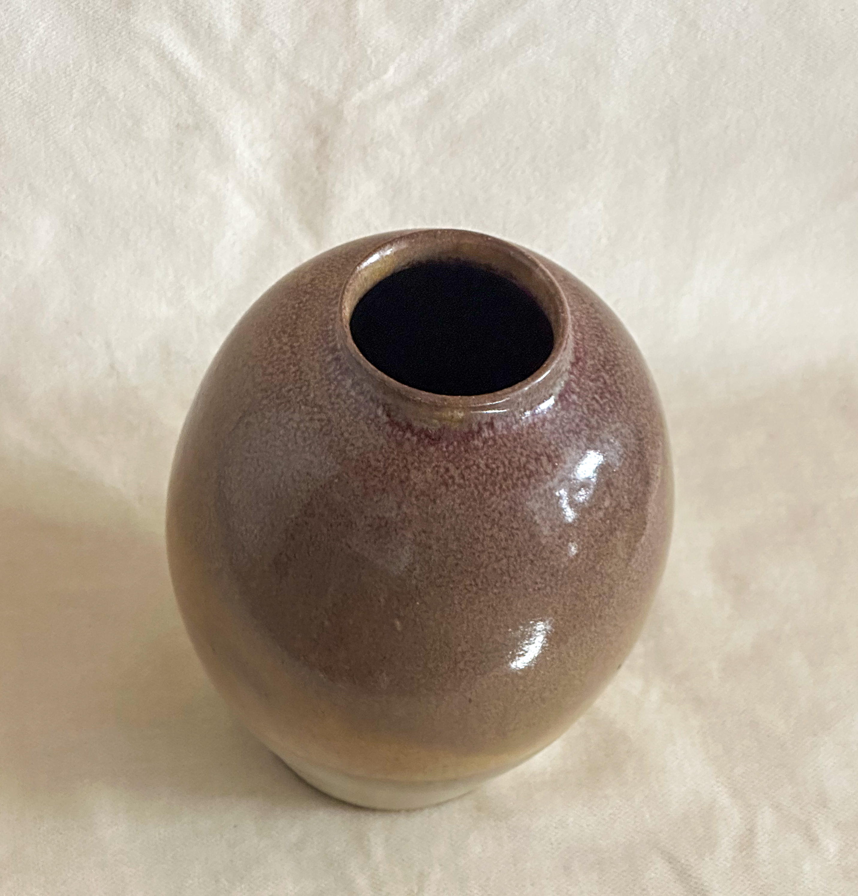 Vase in two tones
