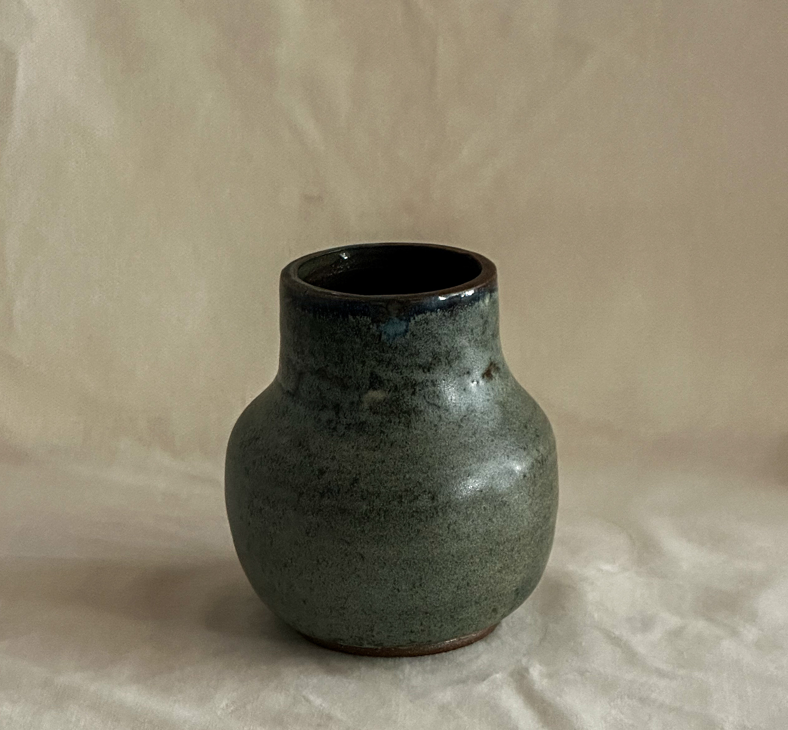 Stoneware Vase in Green 