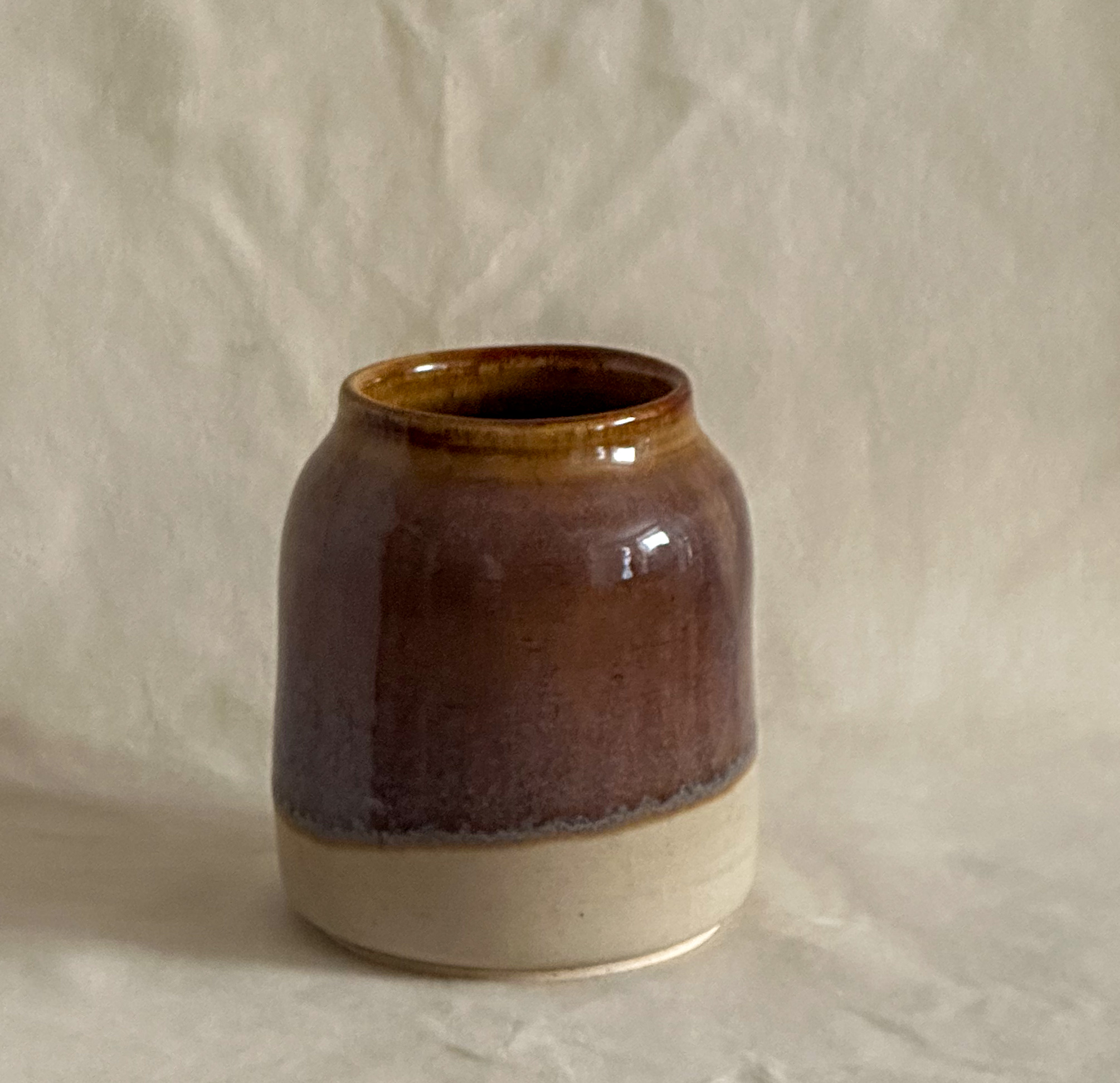 Vase in brown and beige