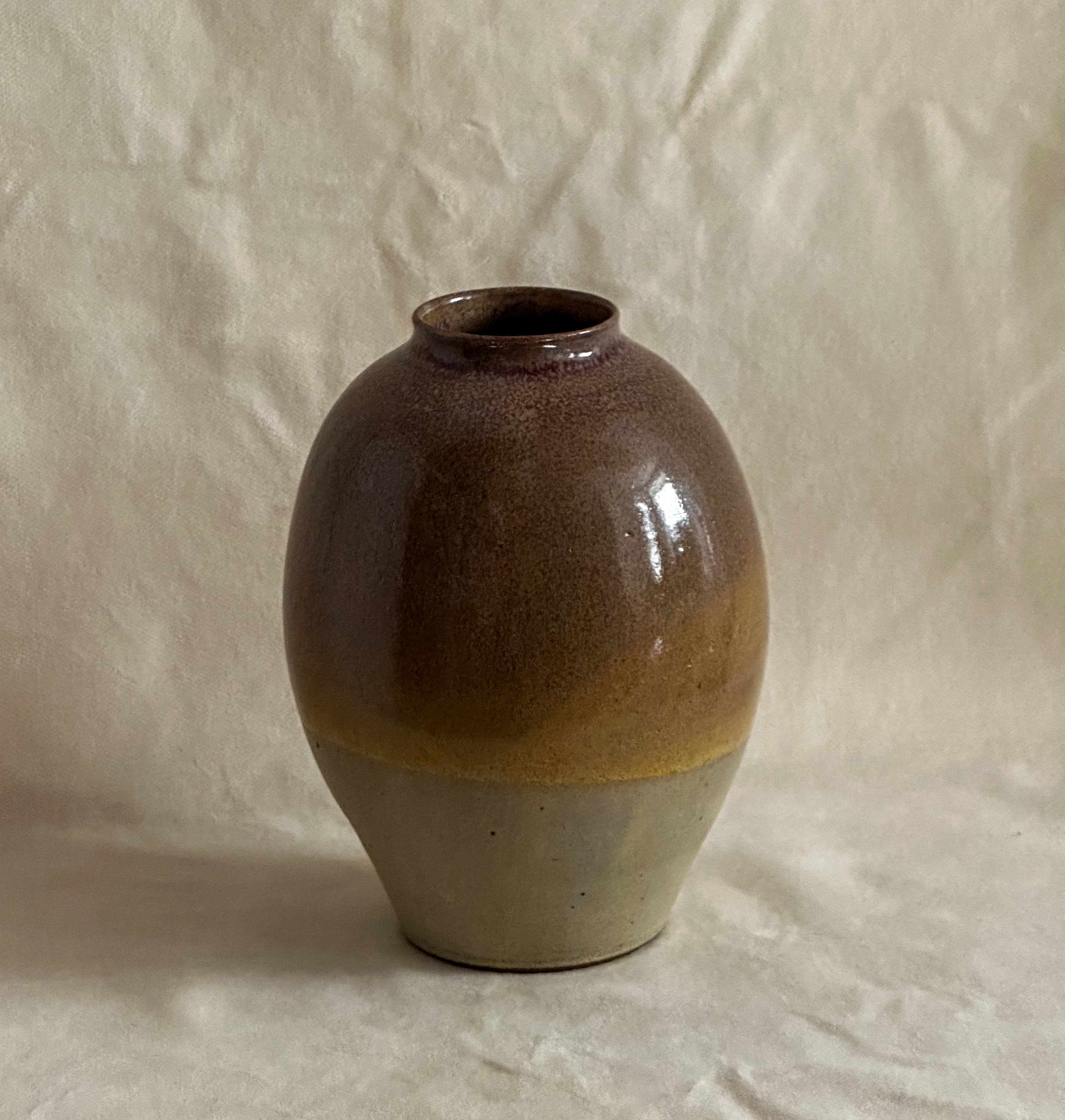 Vase in two tones