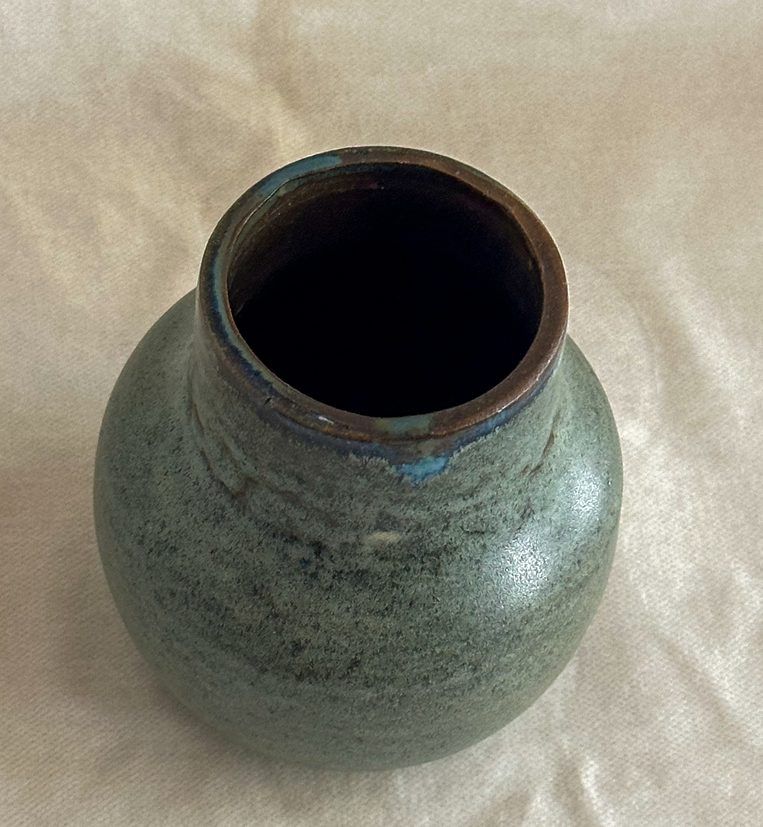 Stoneware Vase in Green 