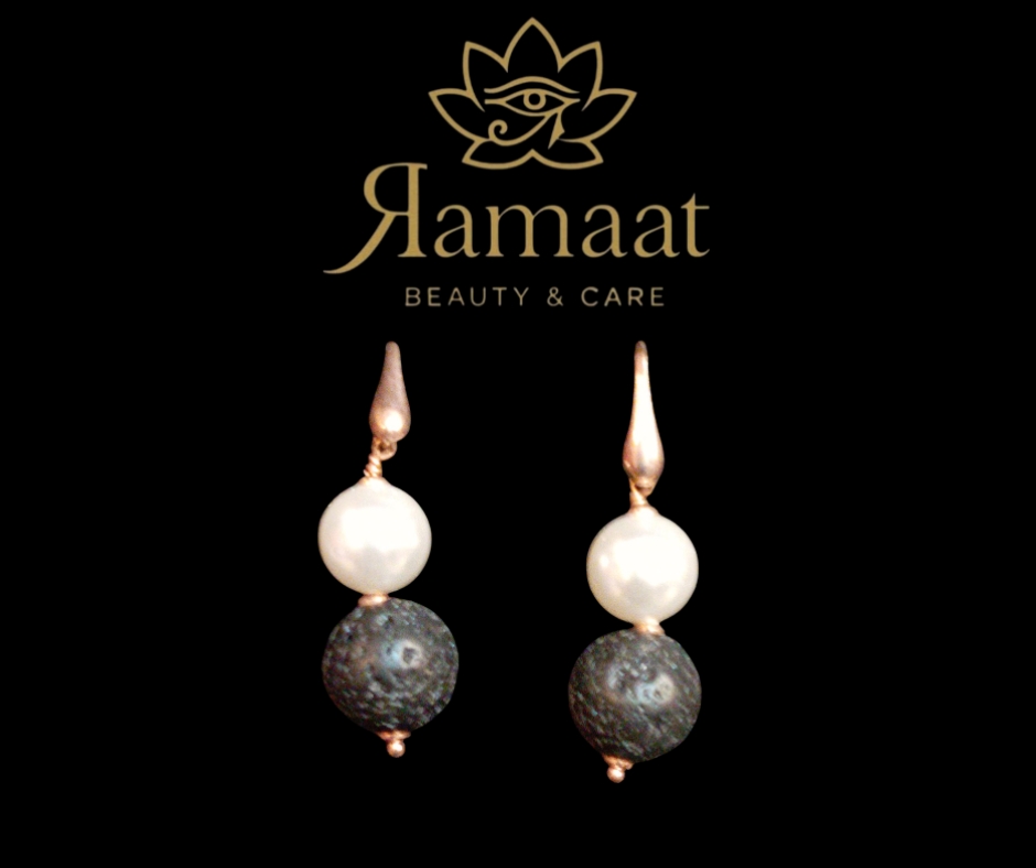 Orecchini pendenti con perle e pietre