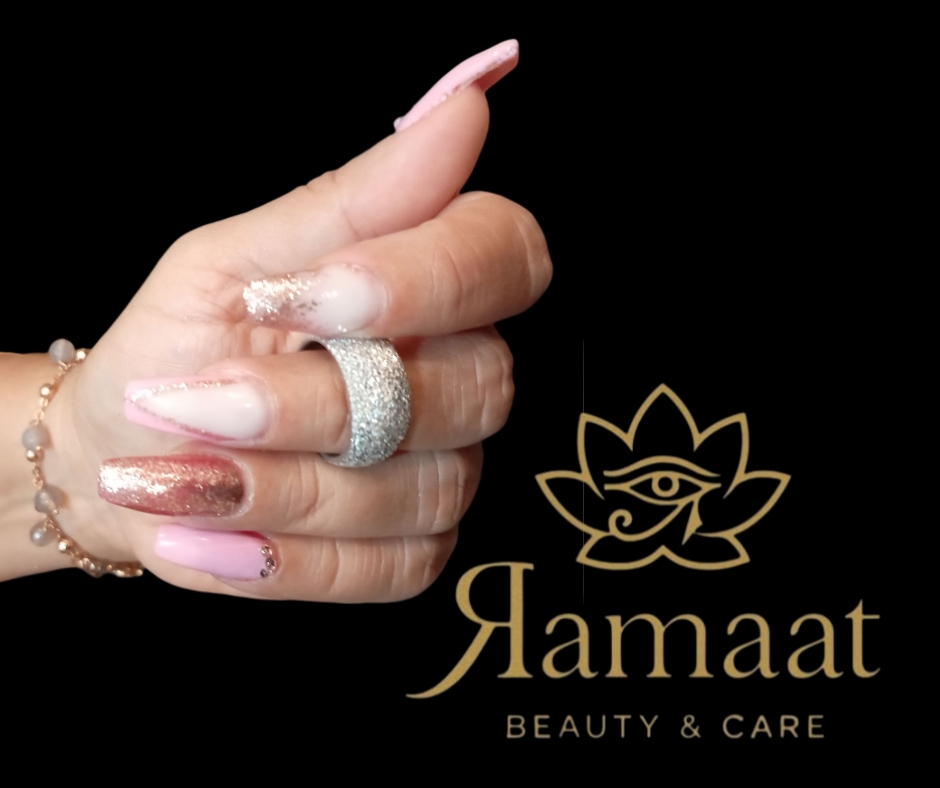 Fedina lavorata brilantinata in alluminio