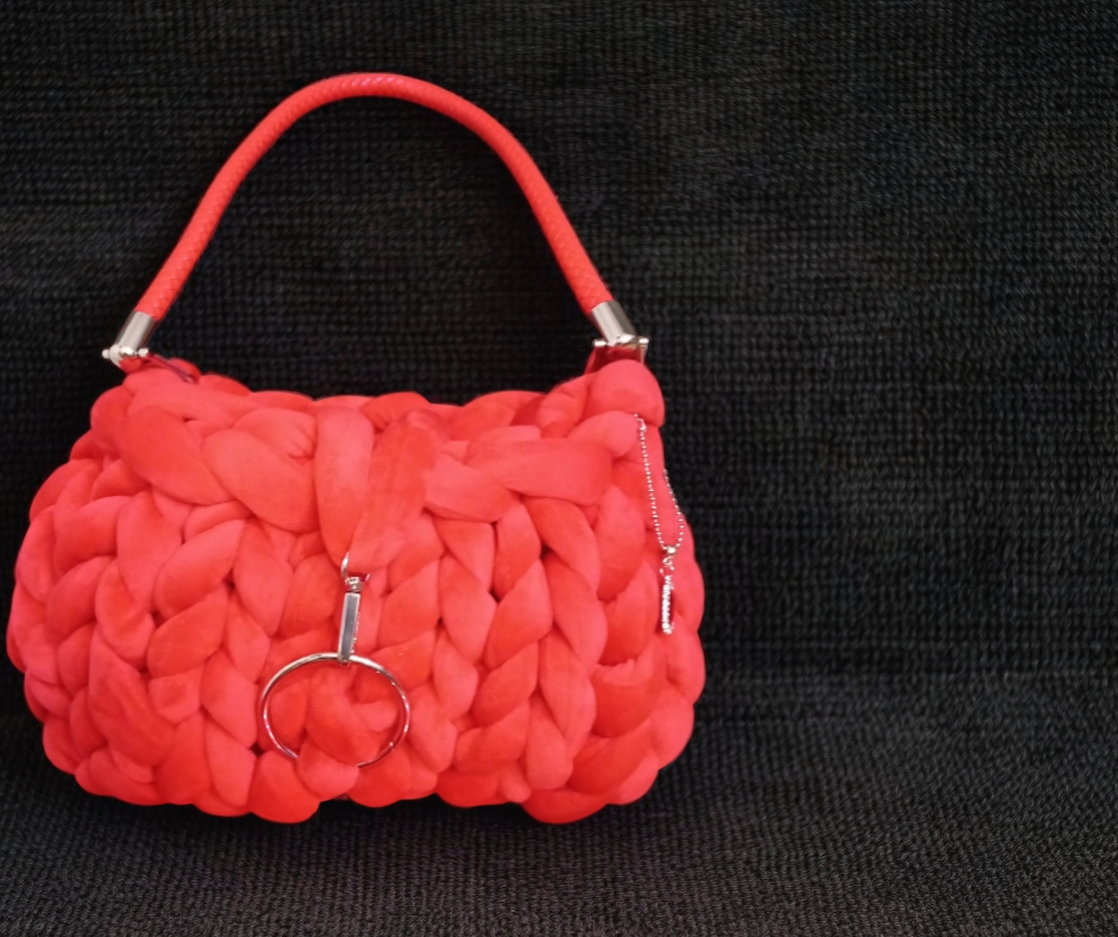 Chunky bag  rossa lavorata a mano