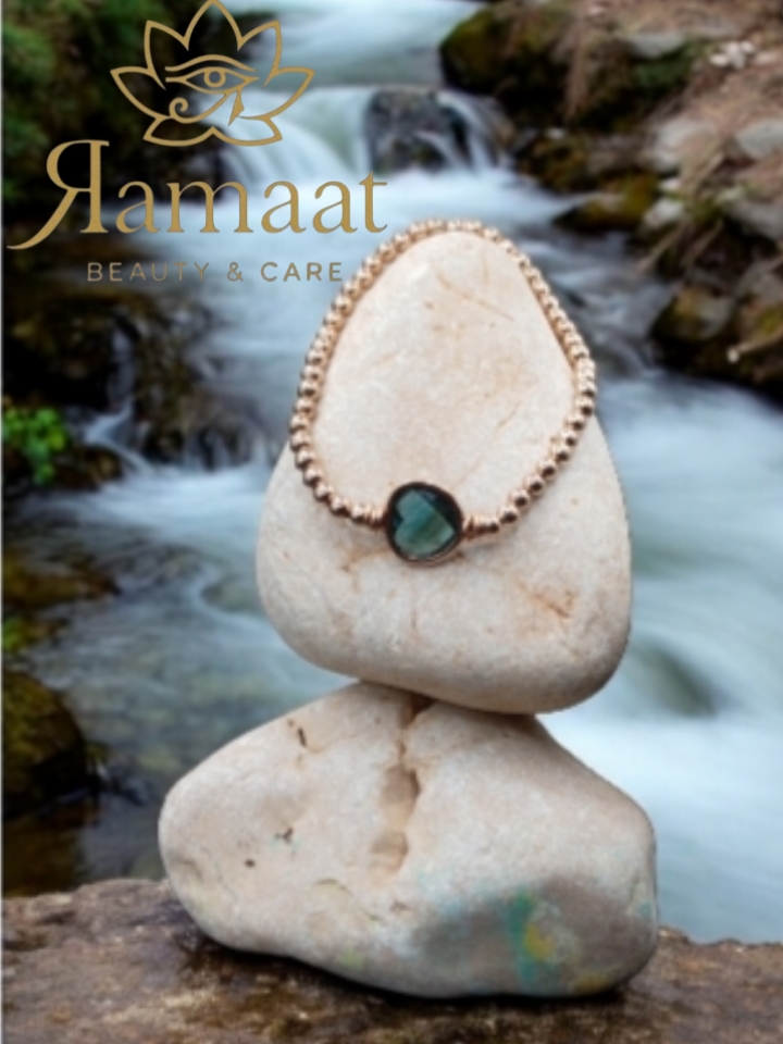 Bracciale con pietre preziose verdi