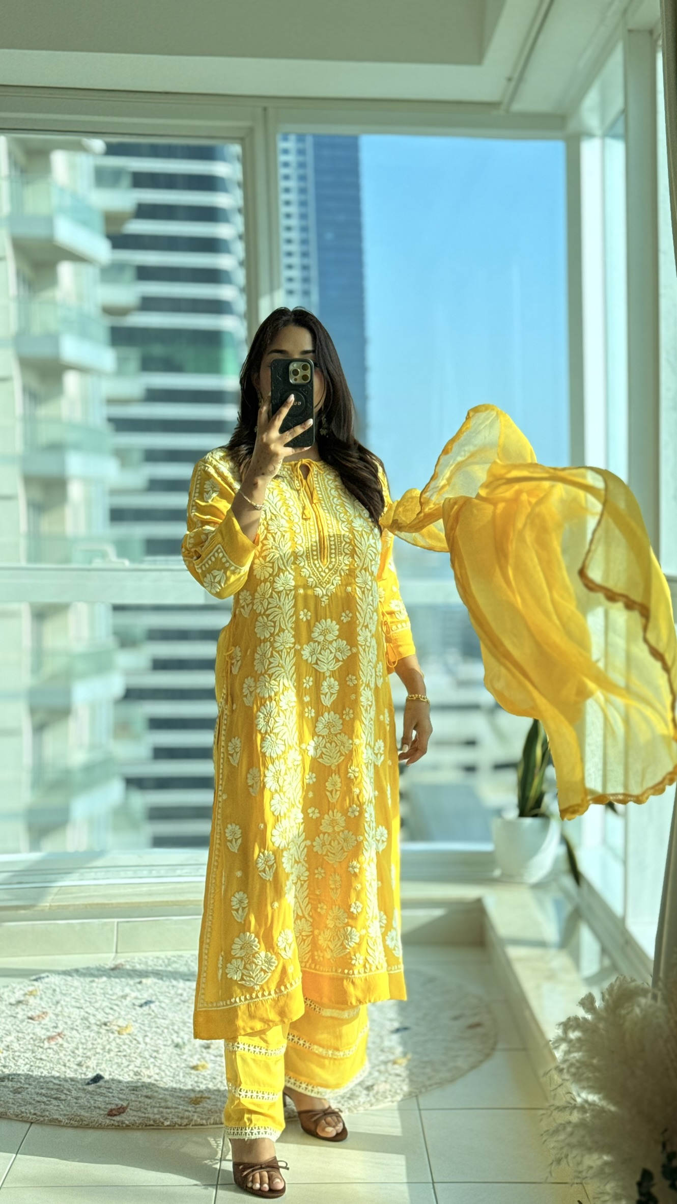 A cut Crepe Set - White thread