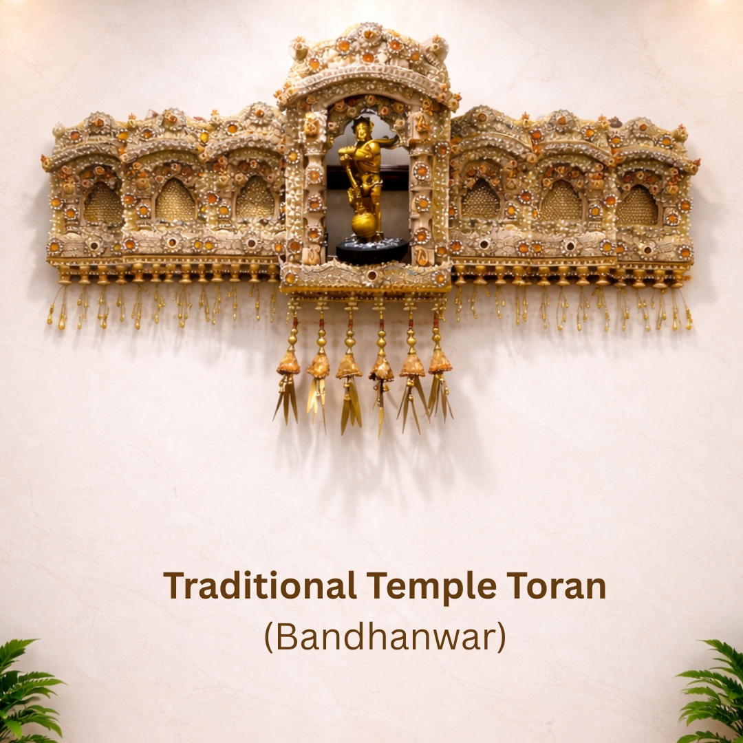 TRADITIONAL WOODEN DOOR TORAN