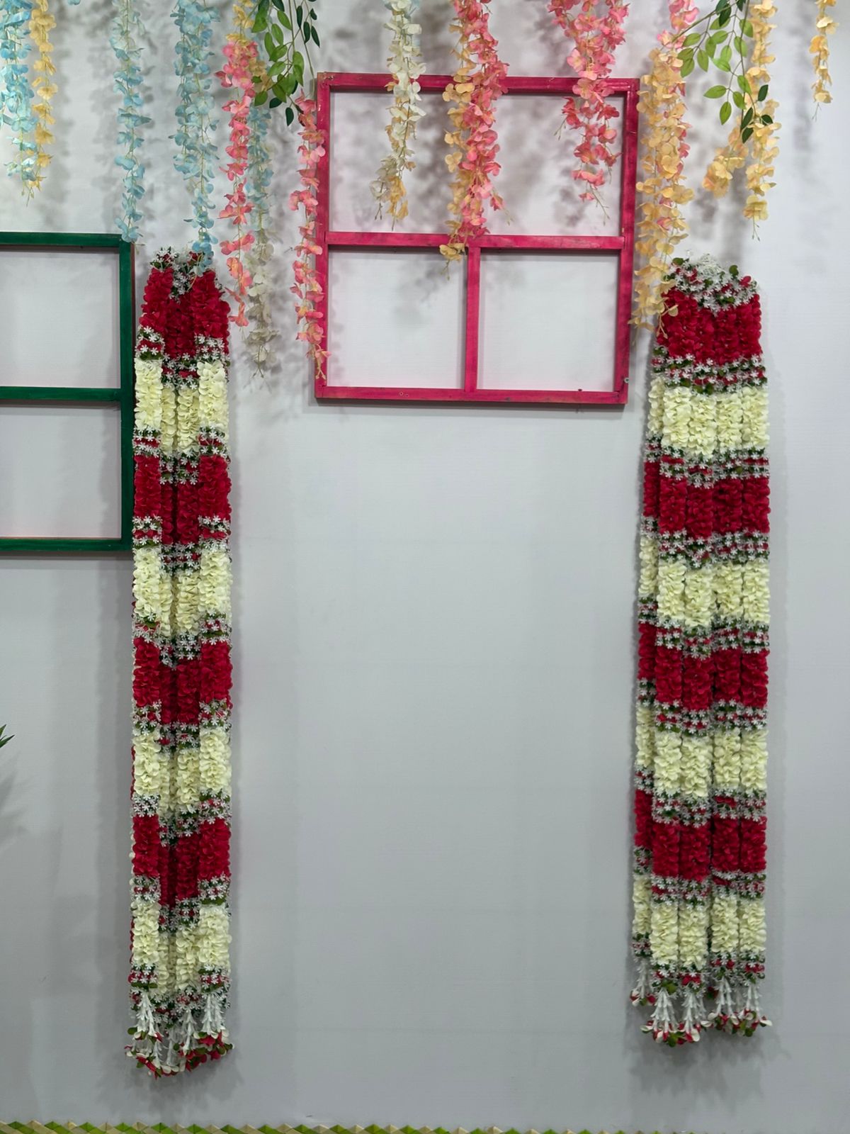 TRADITIONAL FLOWER GARLAND(pair)