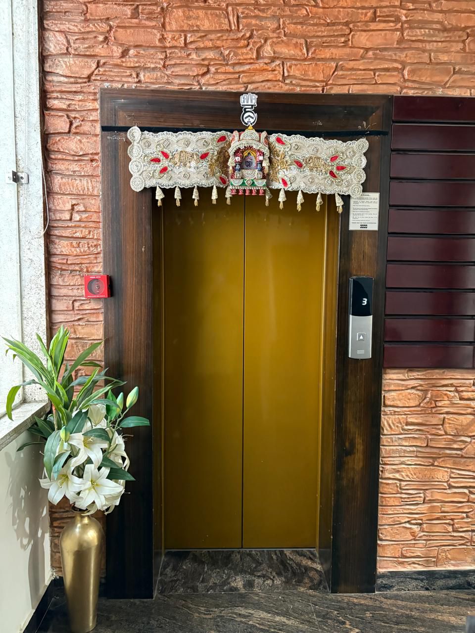  TRADITIONAL DECORATIVE TORAN