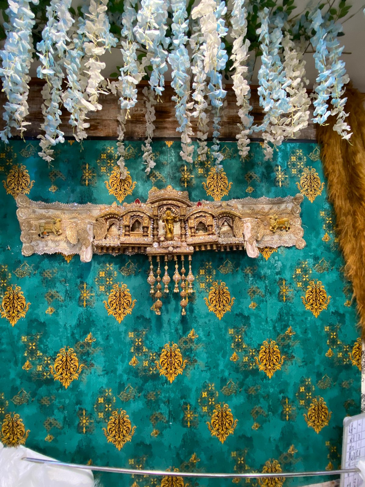 DECORATIVE WOODEN TEMPLE DOOR TORAN