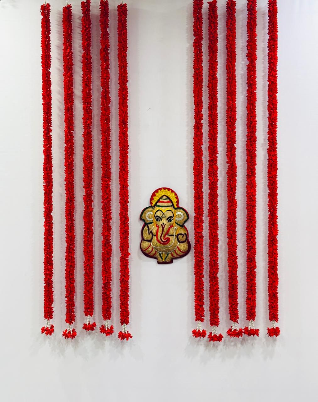 Traditional Red Garland Decoration Set