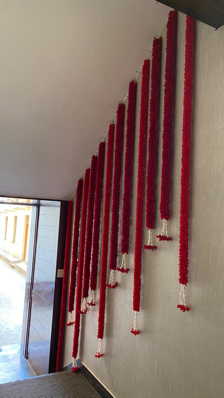 RED FABRIC GARLAND STRING 