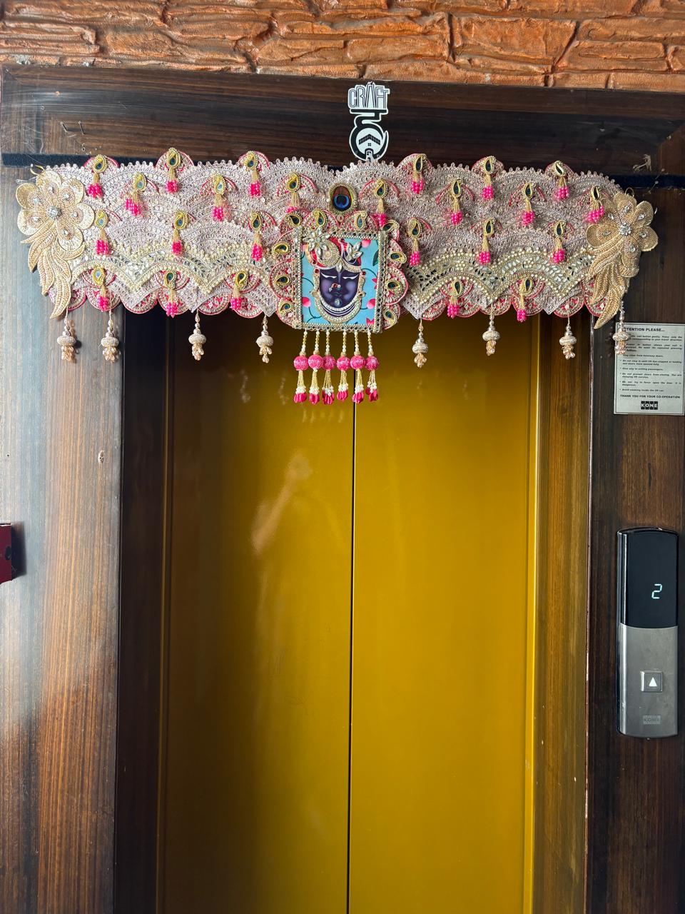 TRADITIONAL DECORATIVE TORAN