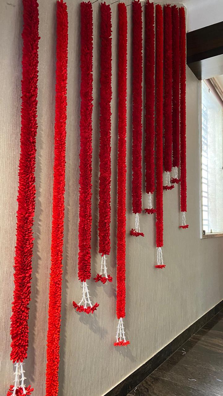 RED FABRIC GARLAND STRING 