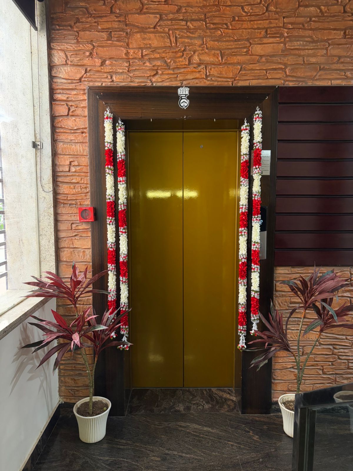 TRADITIONAL FLOWER GARLAND(pair)