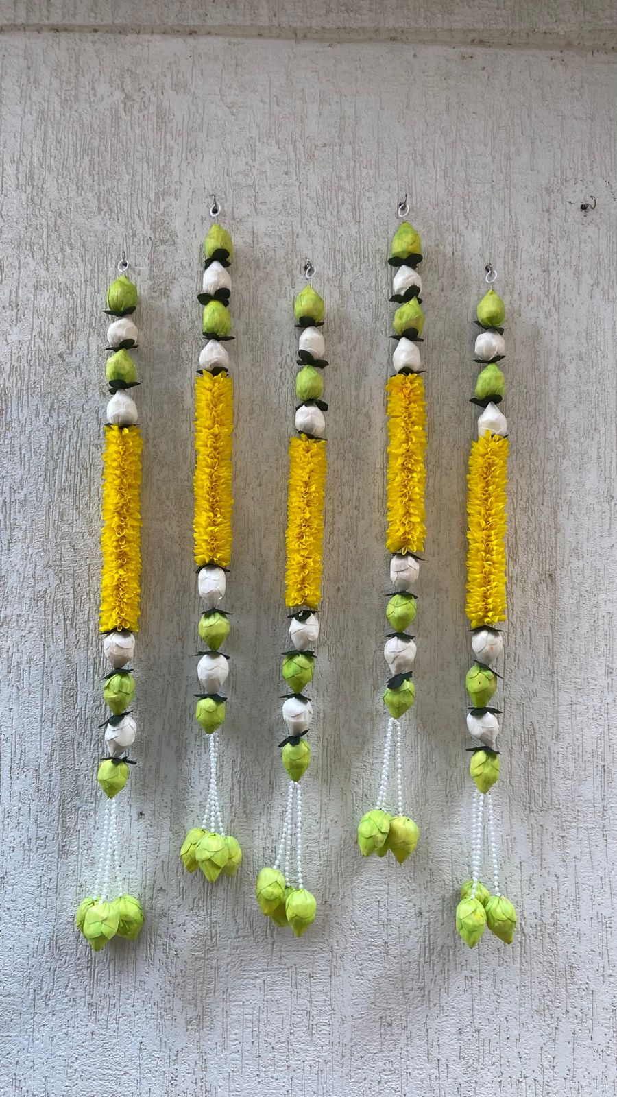 Floral Wall Hanging Garland (pack of 5)