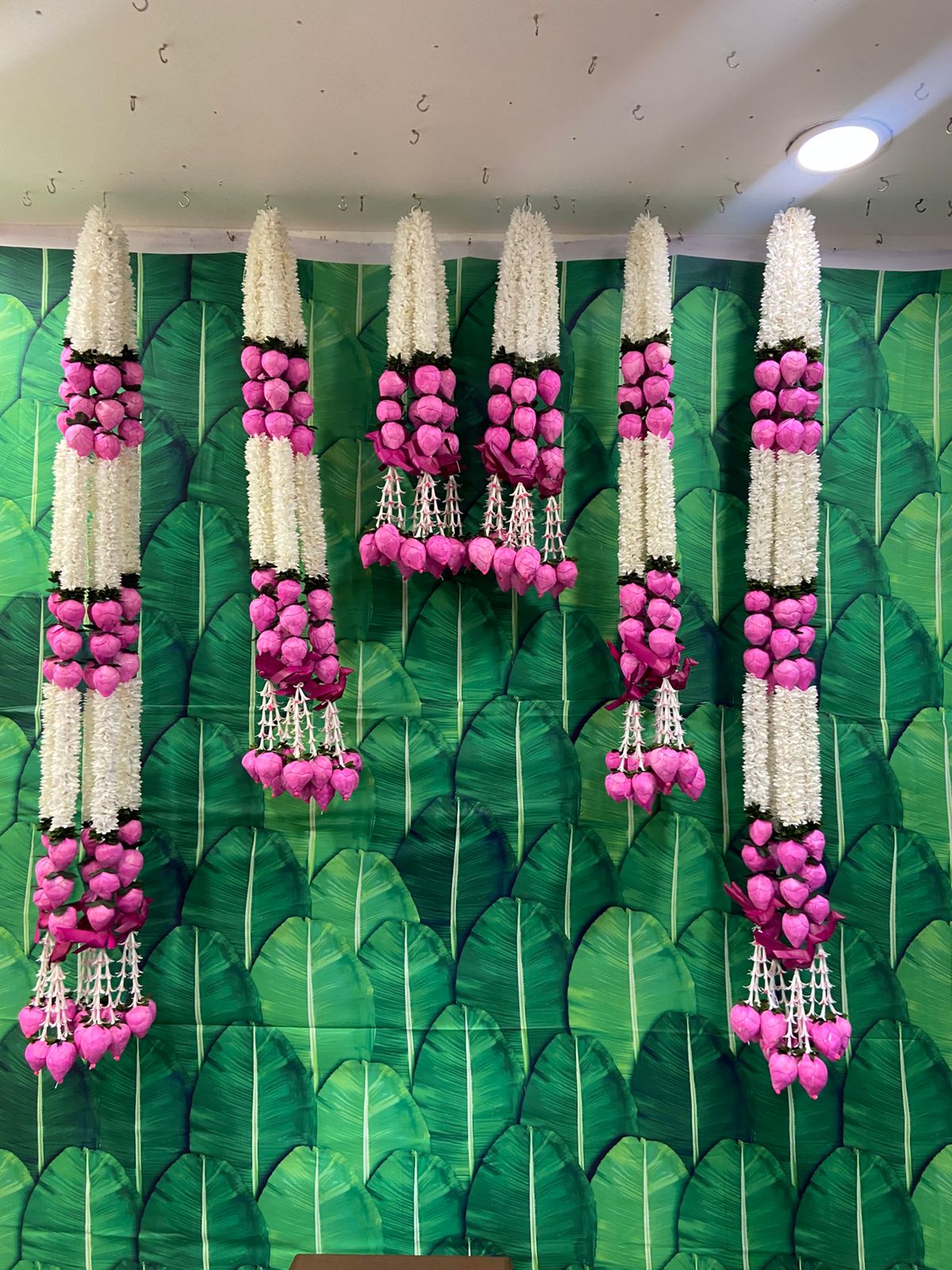 DOOR HANGING (pack of 6)
