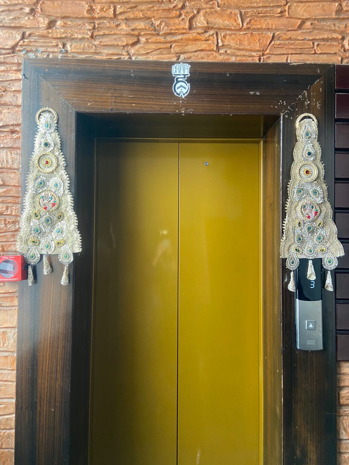 cone hanging (pair)
