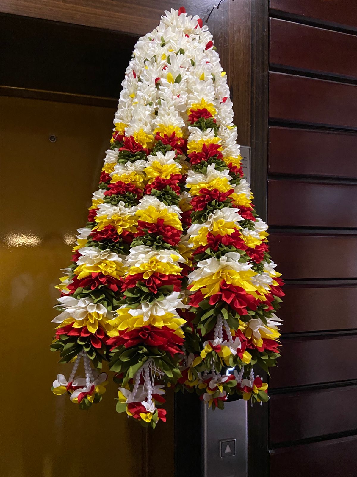 CONE SHAPE FABRIC GARLAND