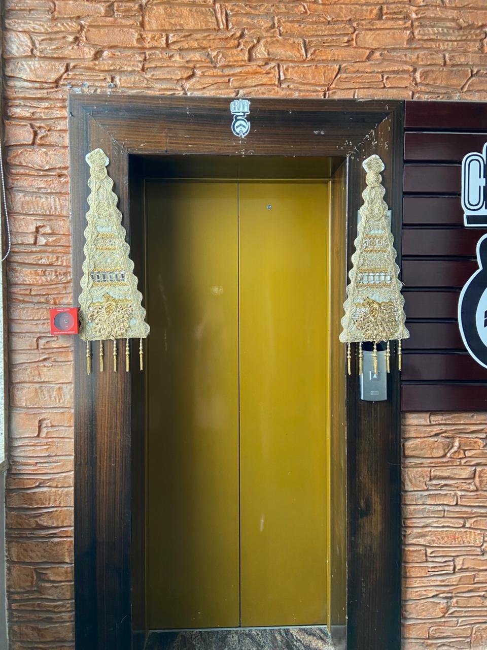 cone hanging (pair)