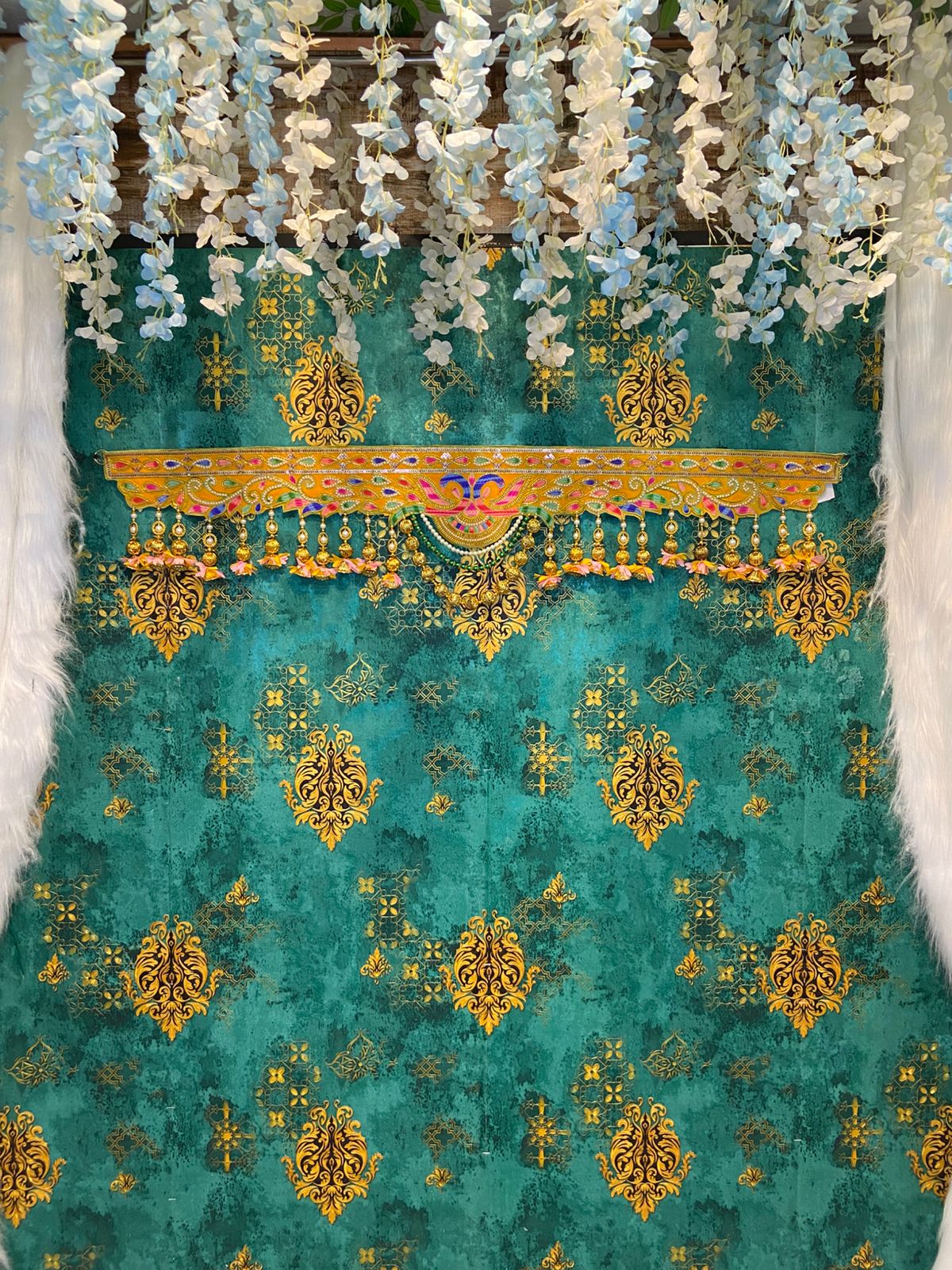TRADITIONAL DECORATIVE TORAN