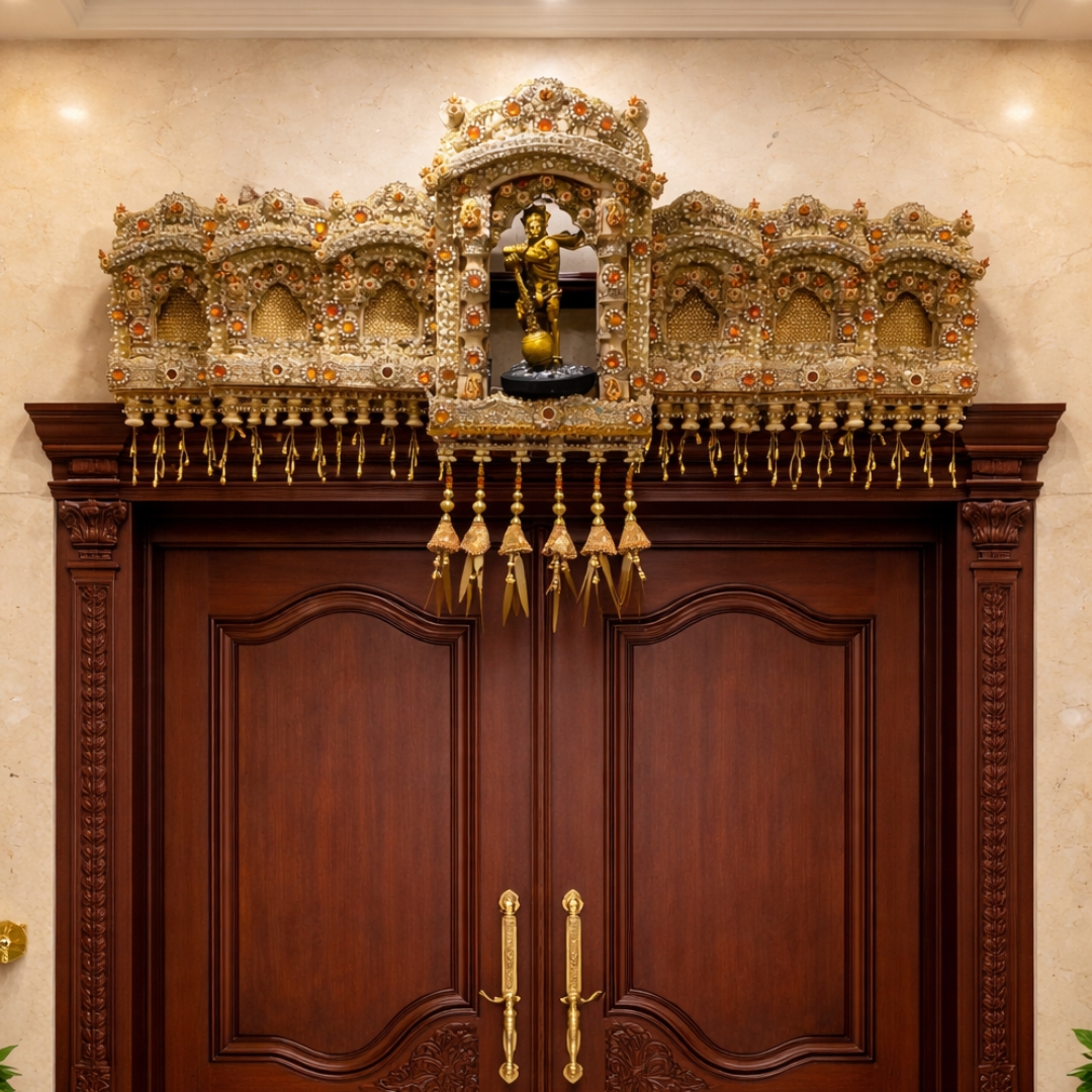 TRADITIONAL WOODEN DOOR TORAN