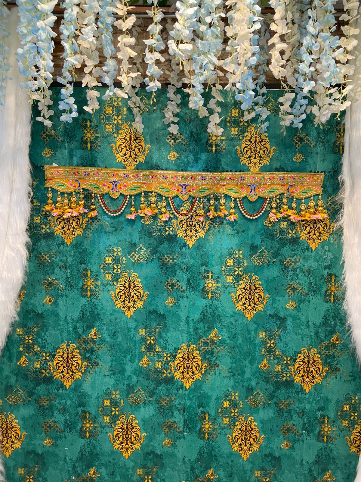 TRADITIONAL DECORATIVE TORAN