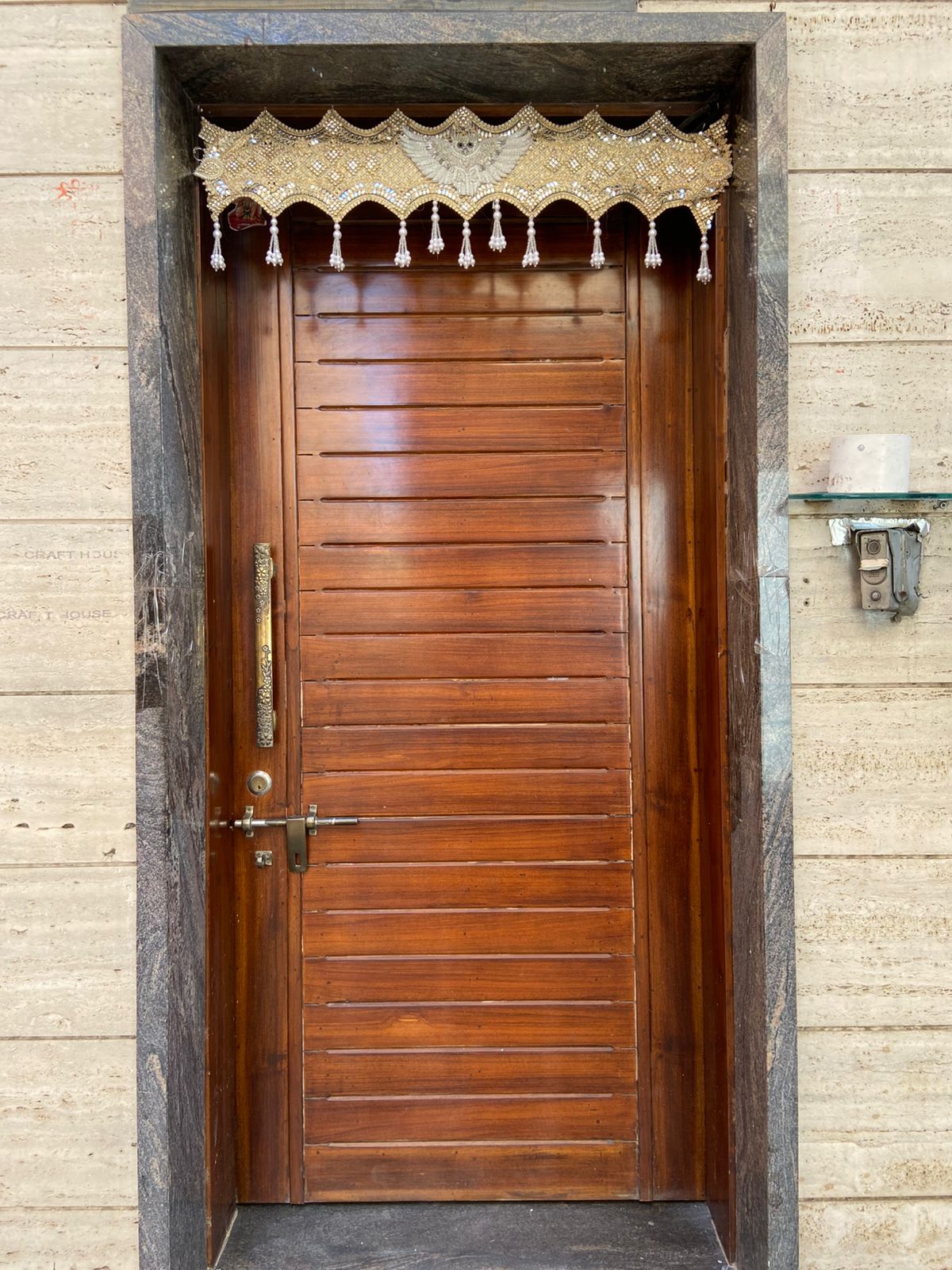 TRADITIONAL DECORATIVE DOOR HANGING TORAN